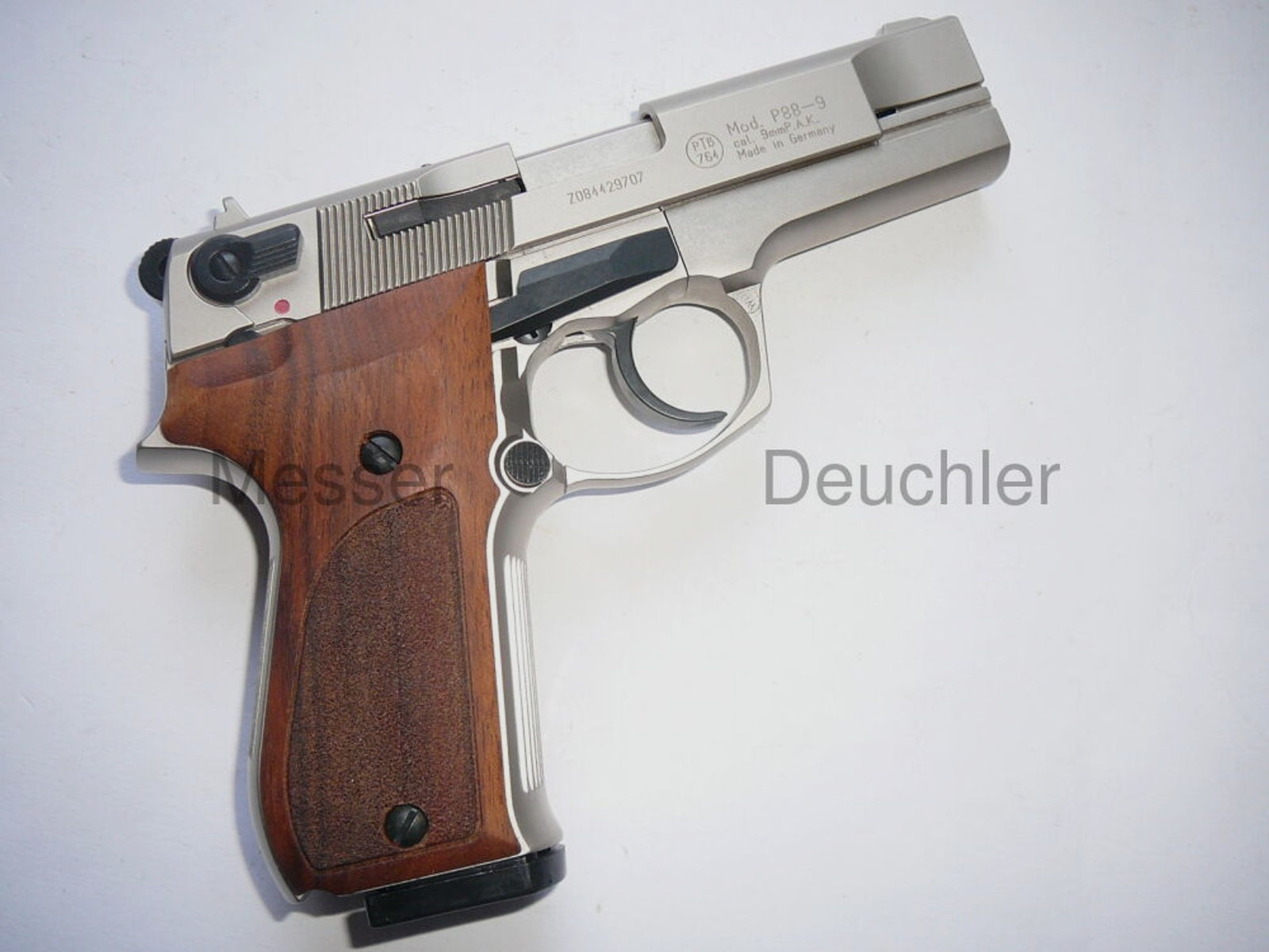 Walther	 P88 vernickelt/Holzgriffschalen