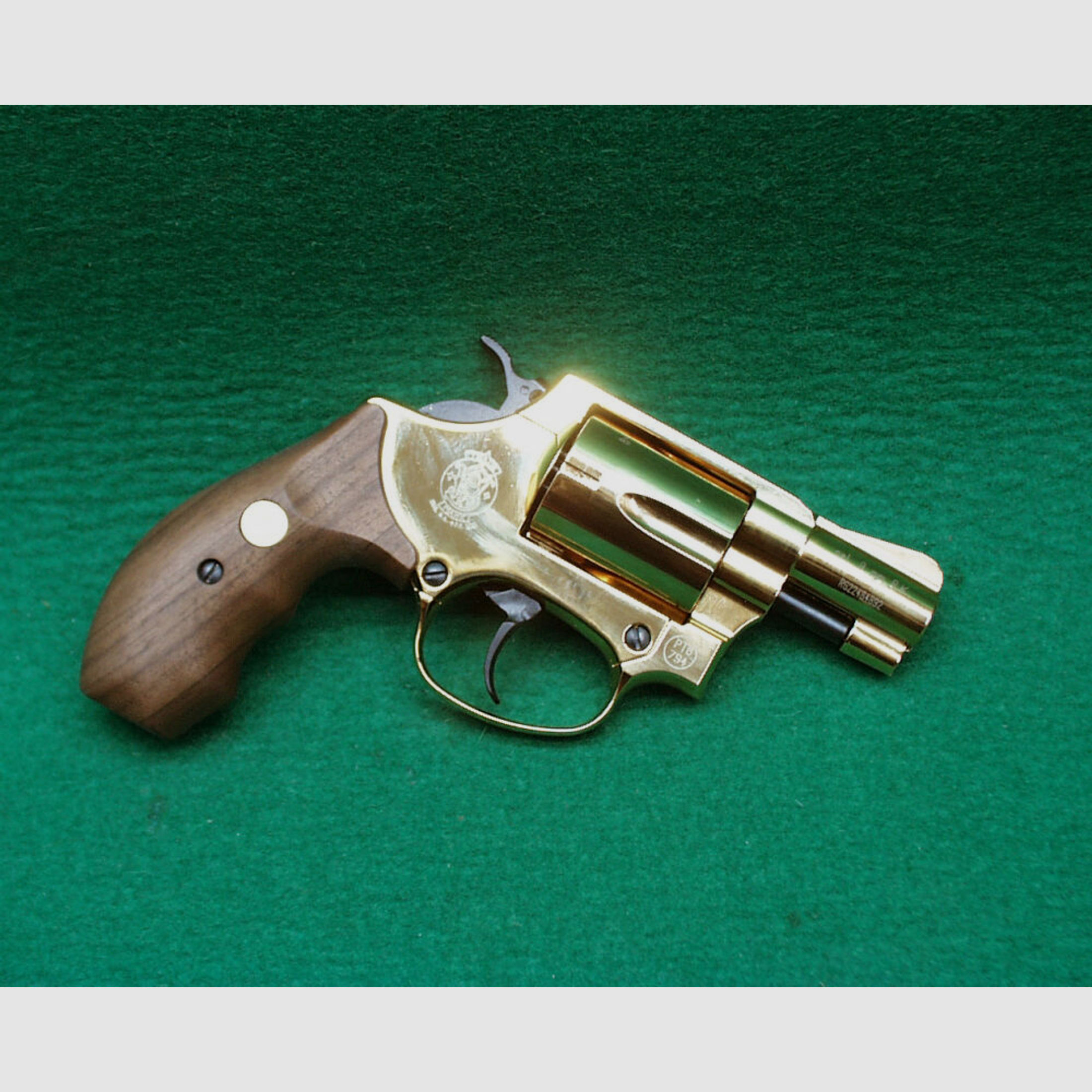 Smith&Wesson	 Revolver Chiefs Special, gold, 9mm R.K