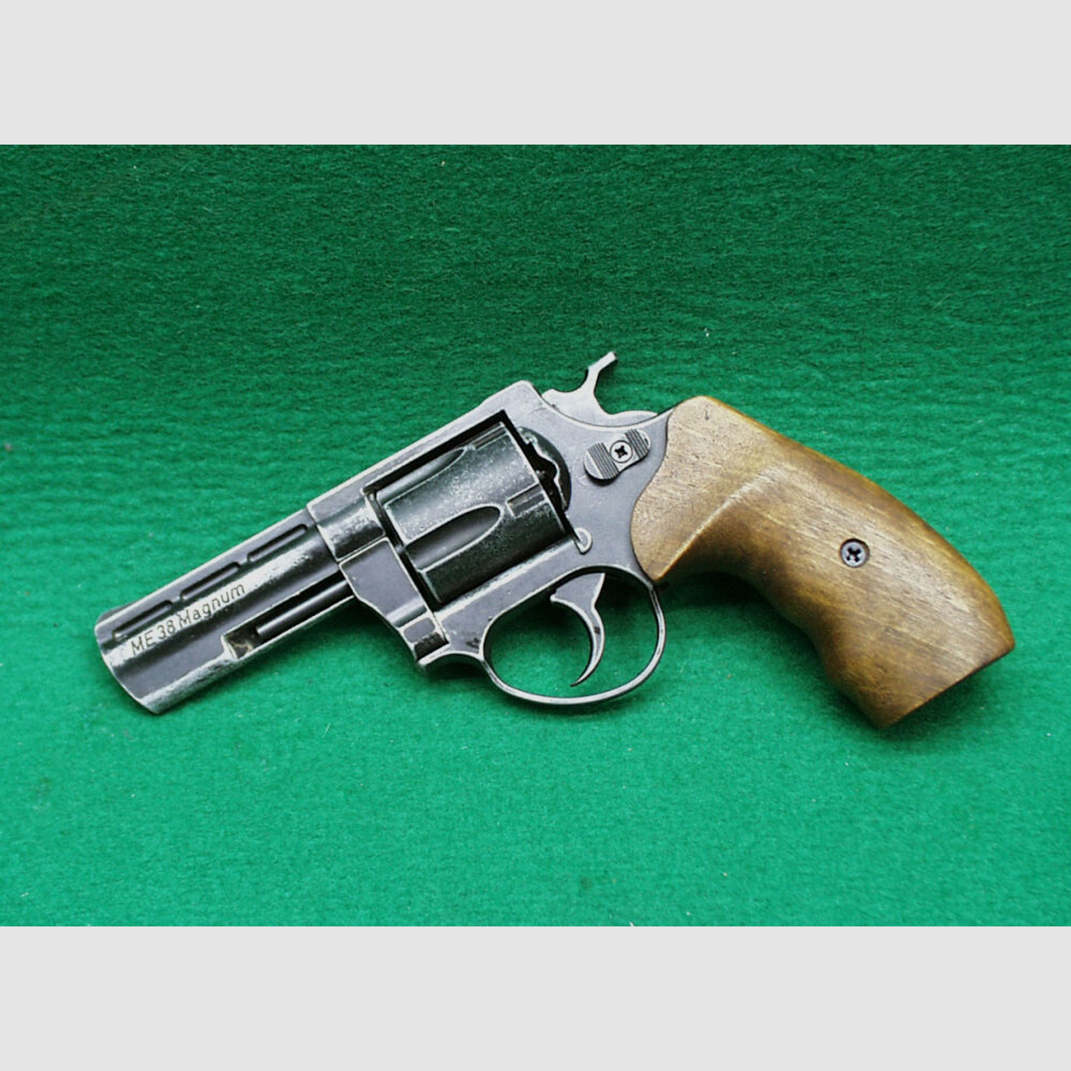CUNO MELCHER	 ME 38 Magnum Revolver 9mm R.K. antik-Holz
