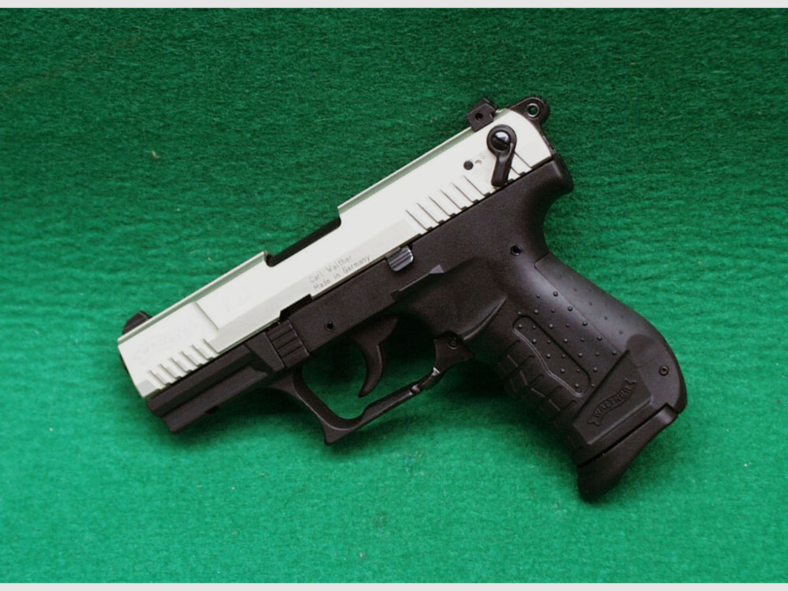 Walther	 Schreckschuss-Pistole P22, bicolor