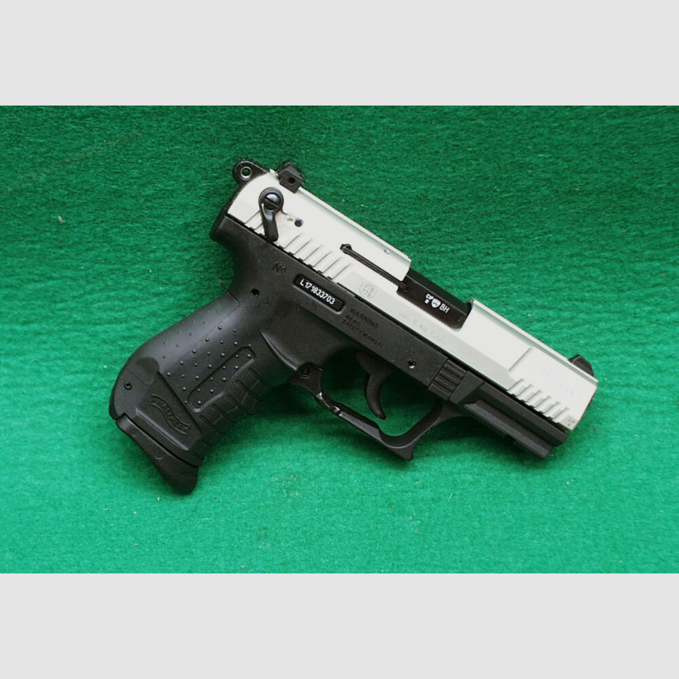Walther	 Schreckschuss-Pistole P22, bicolor