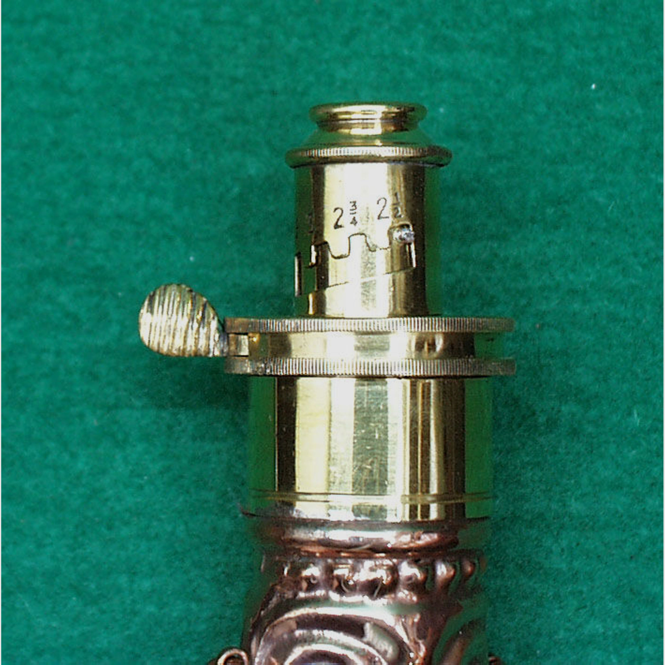 Indien	 Pulverflasche, Kupfer (Muschel)