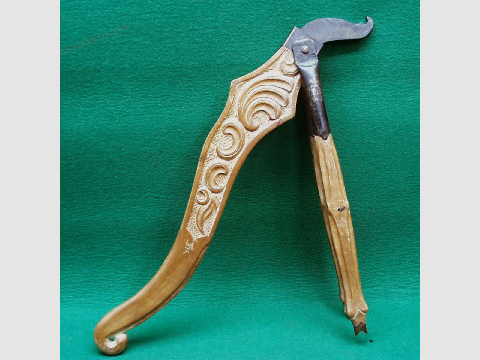 Custom Made	 Jagdarmbrust