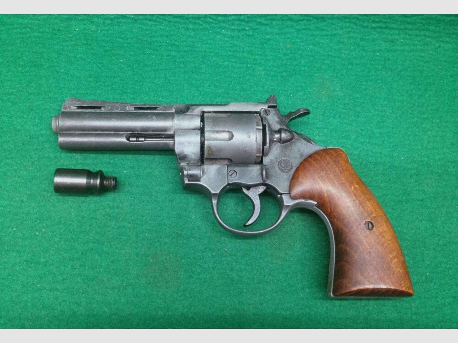 Cuno Melcher	 ME Magnum Revolver 9mm