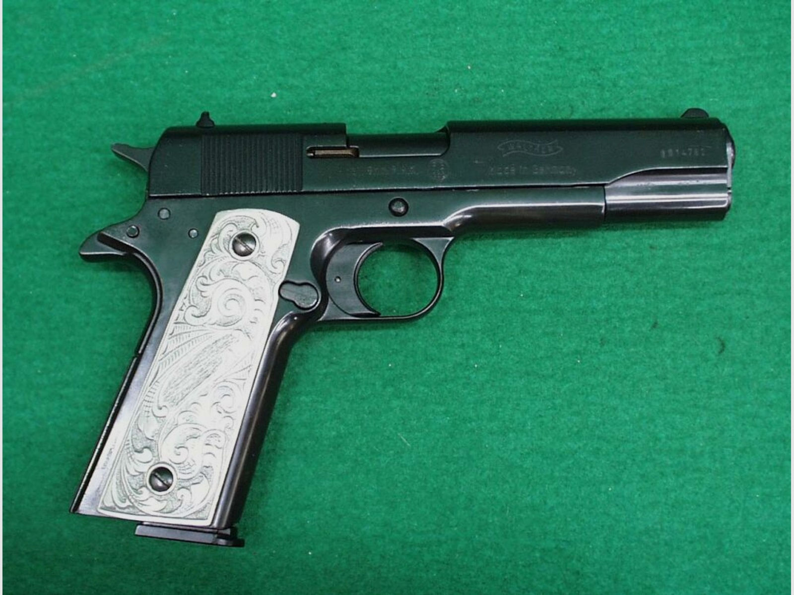Walther	 BIG BORE  9mm P.A.K