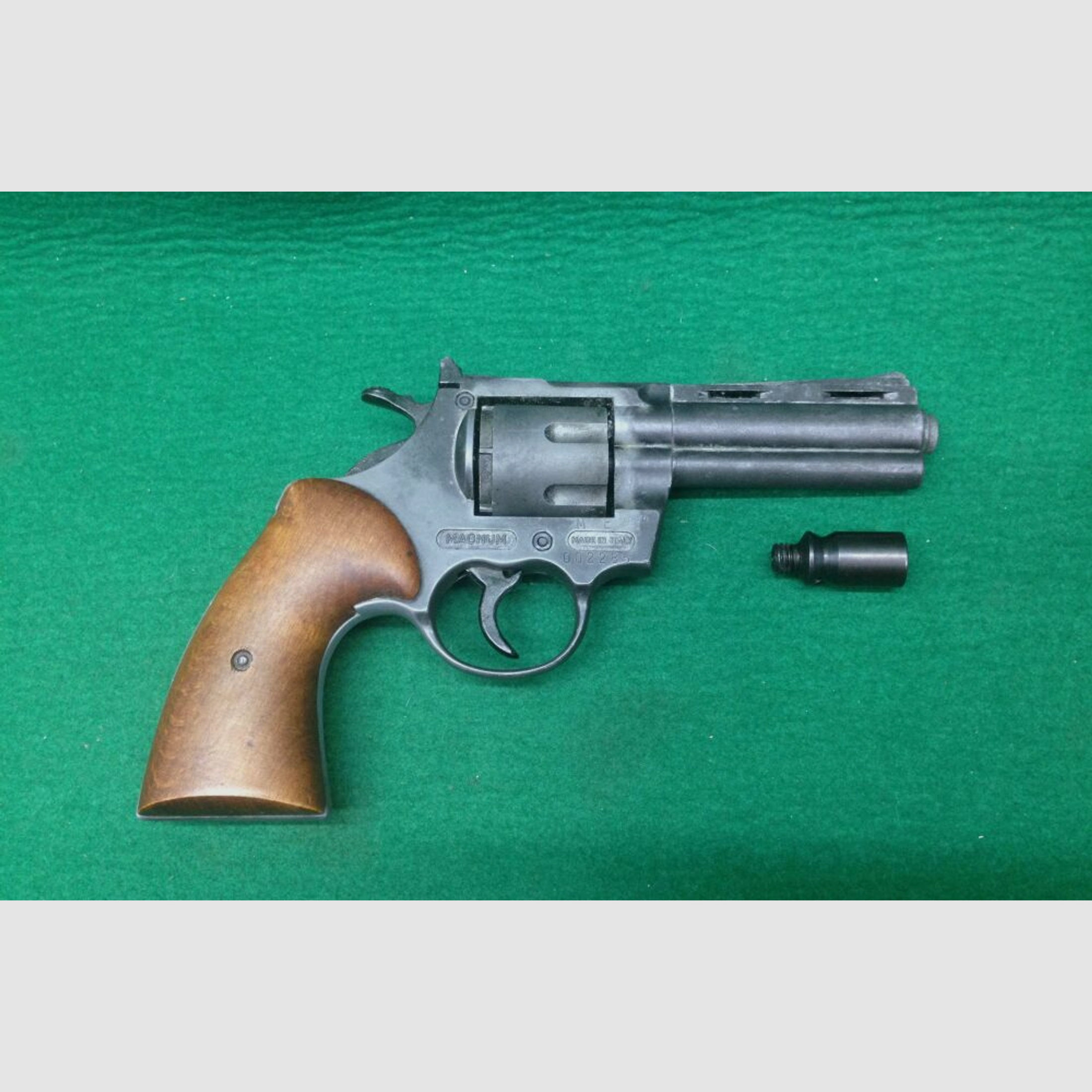 Cuno Melcher	 ME Magnum Revolver 9mm