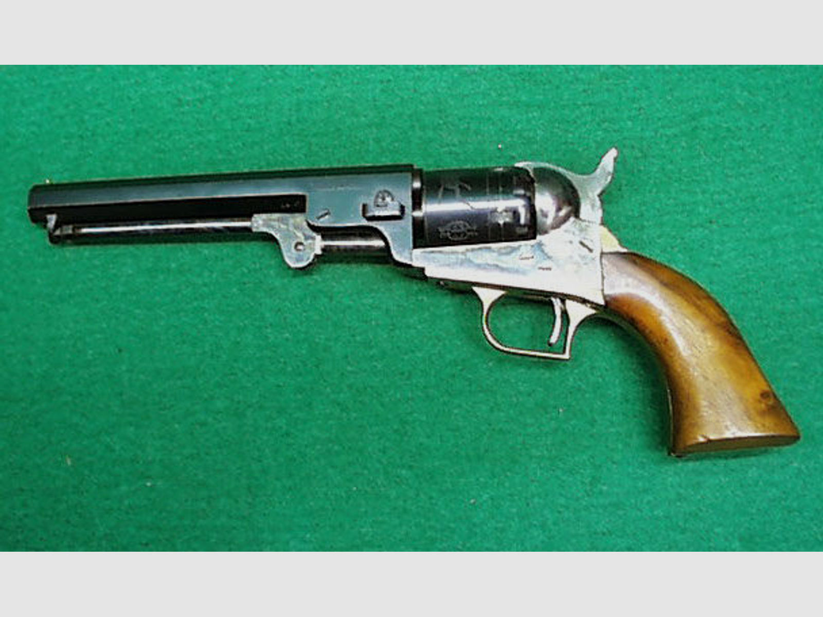 Uberti	 Revolver Mod.1849 Pocket  Kal.31 Perk