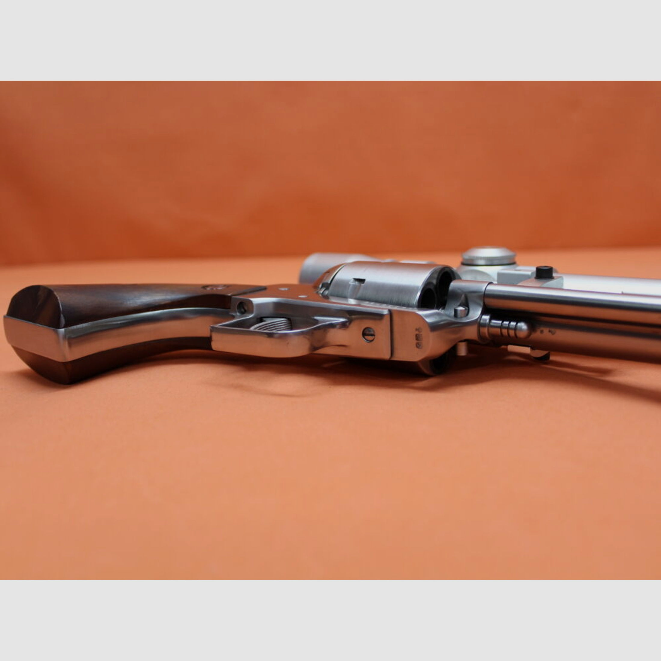 Ruger	 Revolver .44RemMagnum Ruger Super Blackhawk Stainless 7,5" Lauf mit Zielfernrohr Leupold M8-2X EER