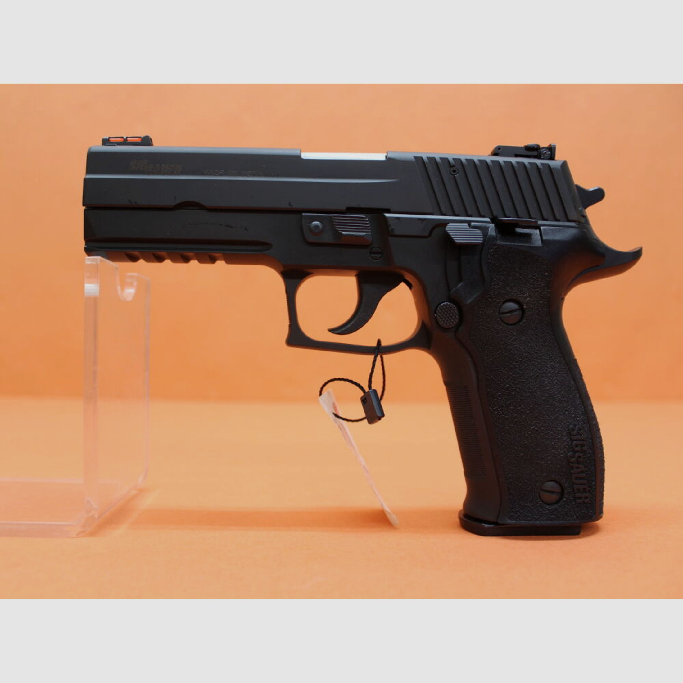 SIG Sauer	 Ha.Pistole 9mmLuger SIG Sauer P226LDC II 112mm Lauf, Schwarz, incl. Range Package! (9mmPara/9x19)