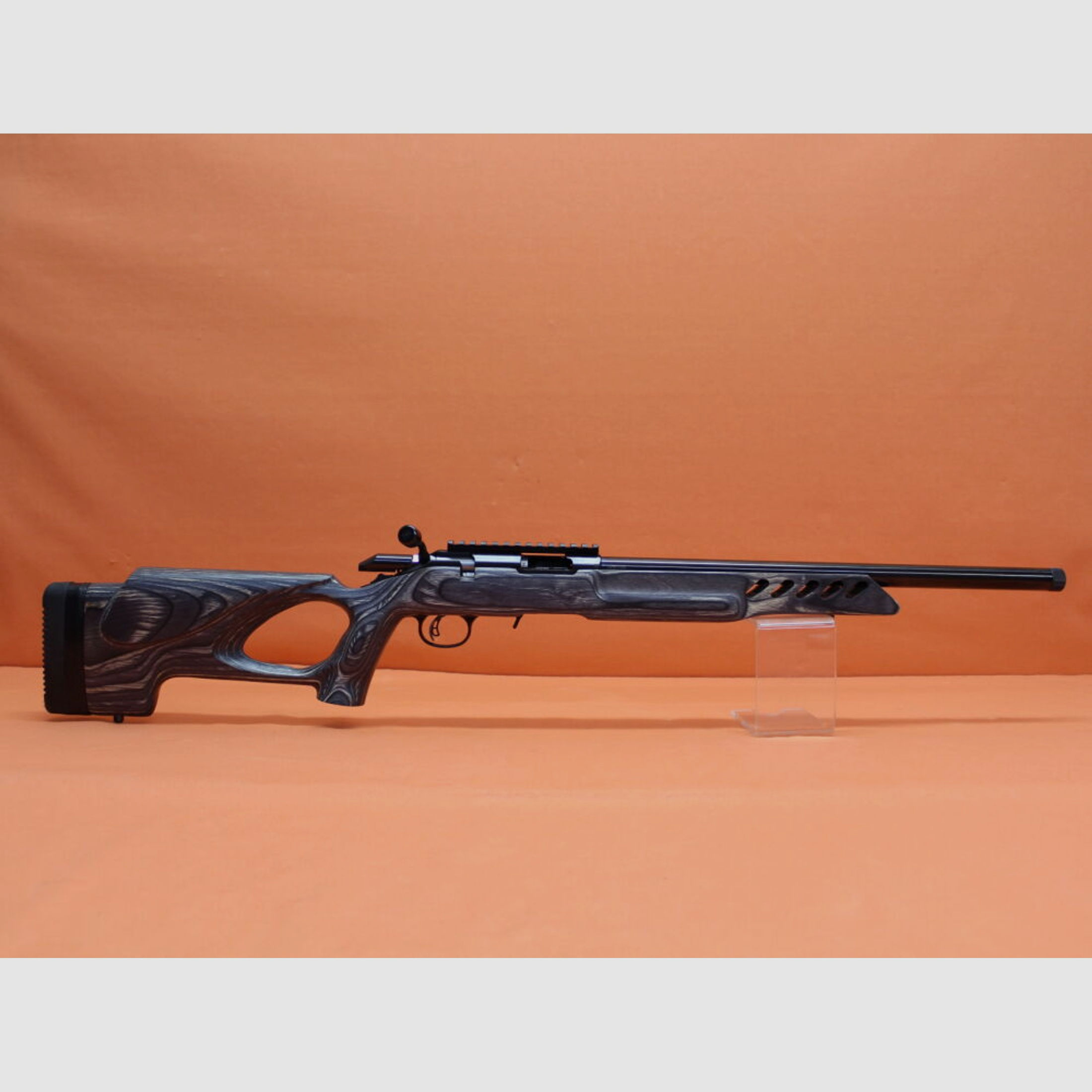 Ruger	 Rep.Büchse .22lr Ruger AMERICAN Rimfire Target Thumbhole 18" Lauf (1/2-28) .22lfB/.22L.R.