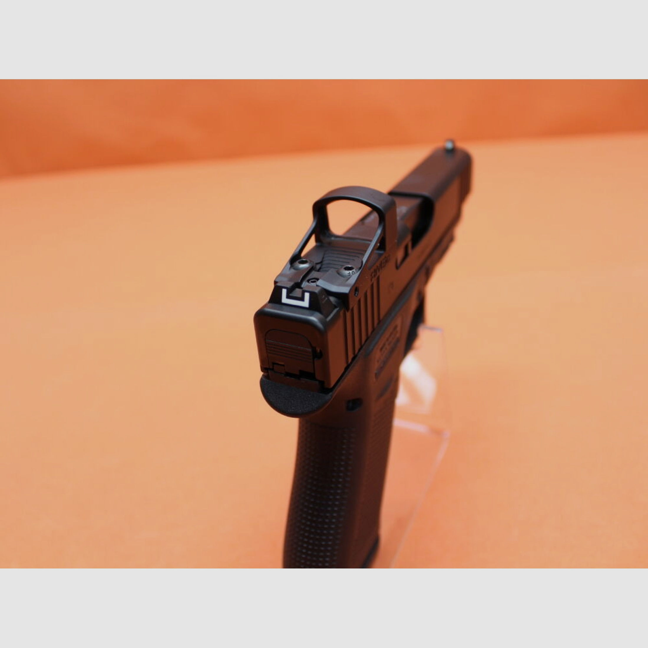 Glock	 Ha.Pistole 9mmLuger Glock 48 R/FS MOS SHIELD RMSc Slimline 106mm Lauf/ Leuchtpunktvisier