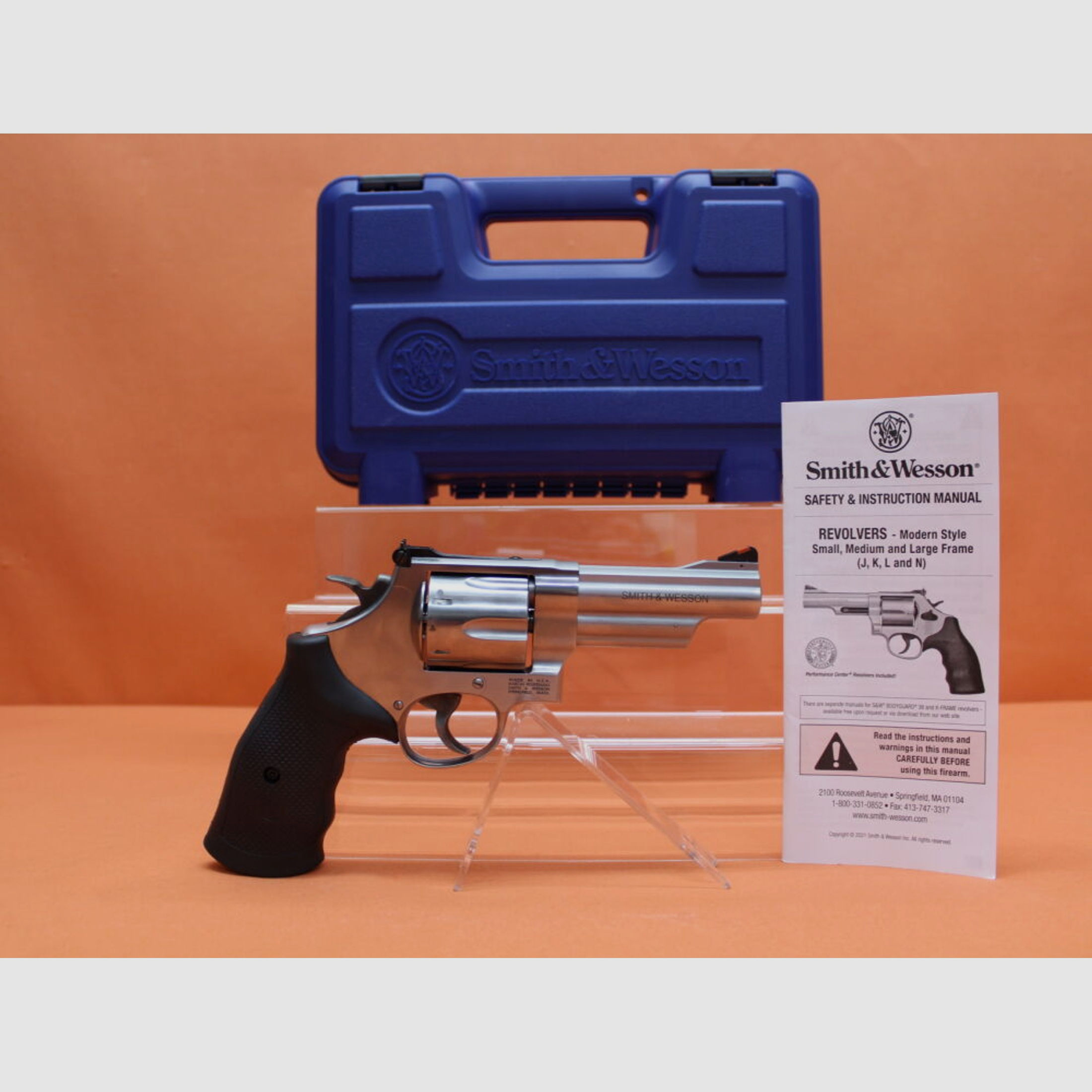 Smith & Wesson/S&W	 Revolver .44RemMagnum Smith&Wesson/ S&W629-6 Stainless, 4" Lauf/ Mikrometervisier/ Gummigriff