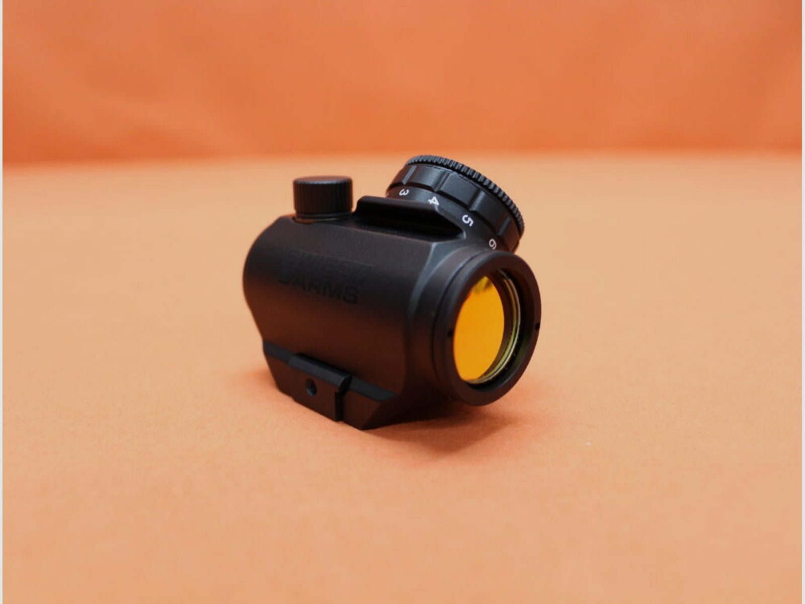 Swiss Arms	 Swiss Arms Mini Red Dot Sight Leuchtpunktvisier mit Montage f. Weaver-/ Picatinnyprofil