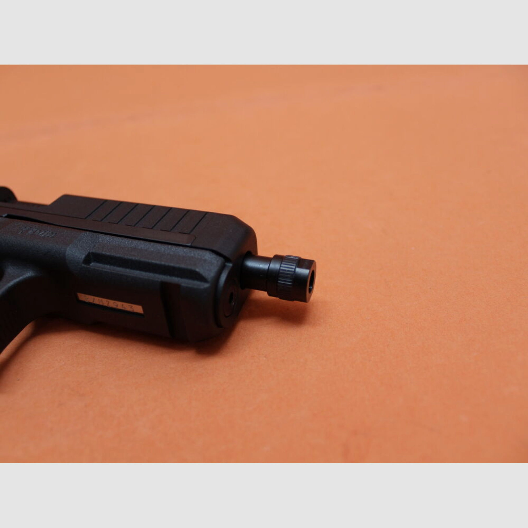 Glock	 Ha.Pistole .22lr Glock 44 Gen5 118mm Lauf/ Mündungsgewinde M9x0,75/ Reservemagazin (.22L.R./ .22lfb)