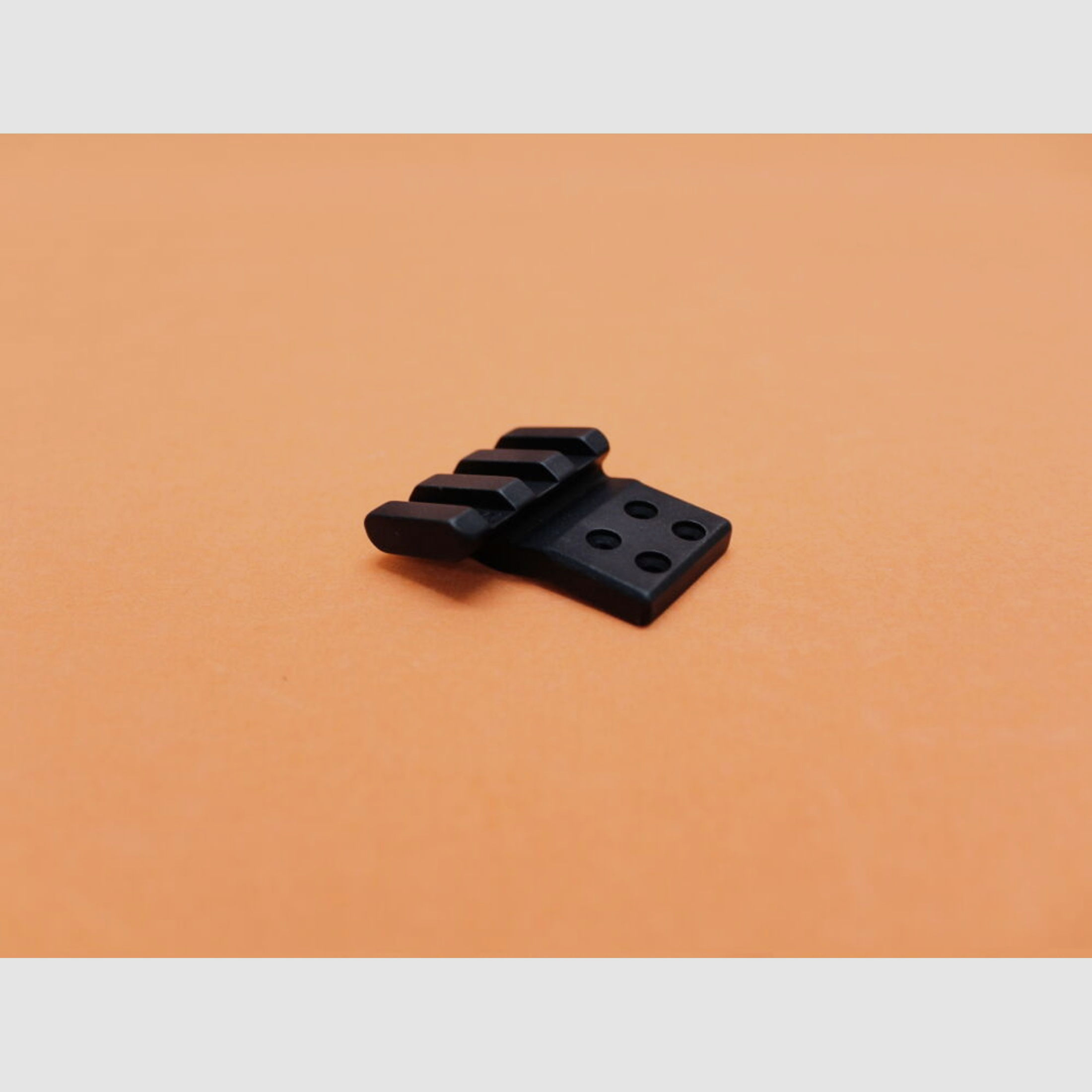 Recknagel	 Era-Tac Picatinny-Aufsatz (T0913-0000) BL=35mm, seitlich gekröpft, Alu schwarz für ERA-Tac Ringe
