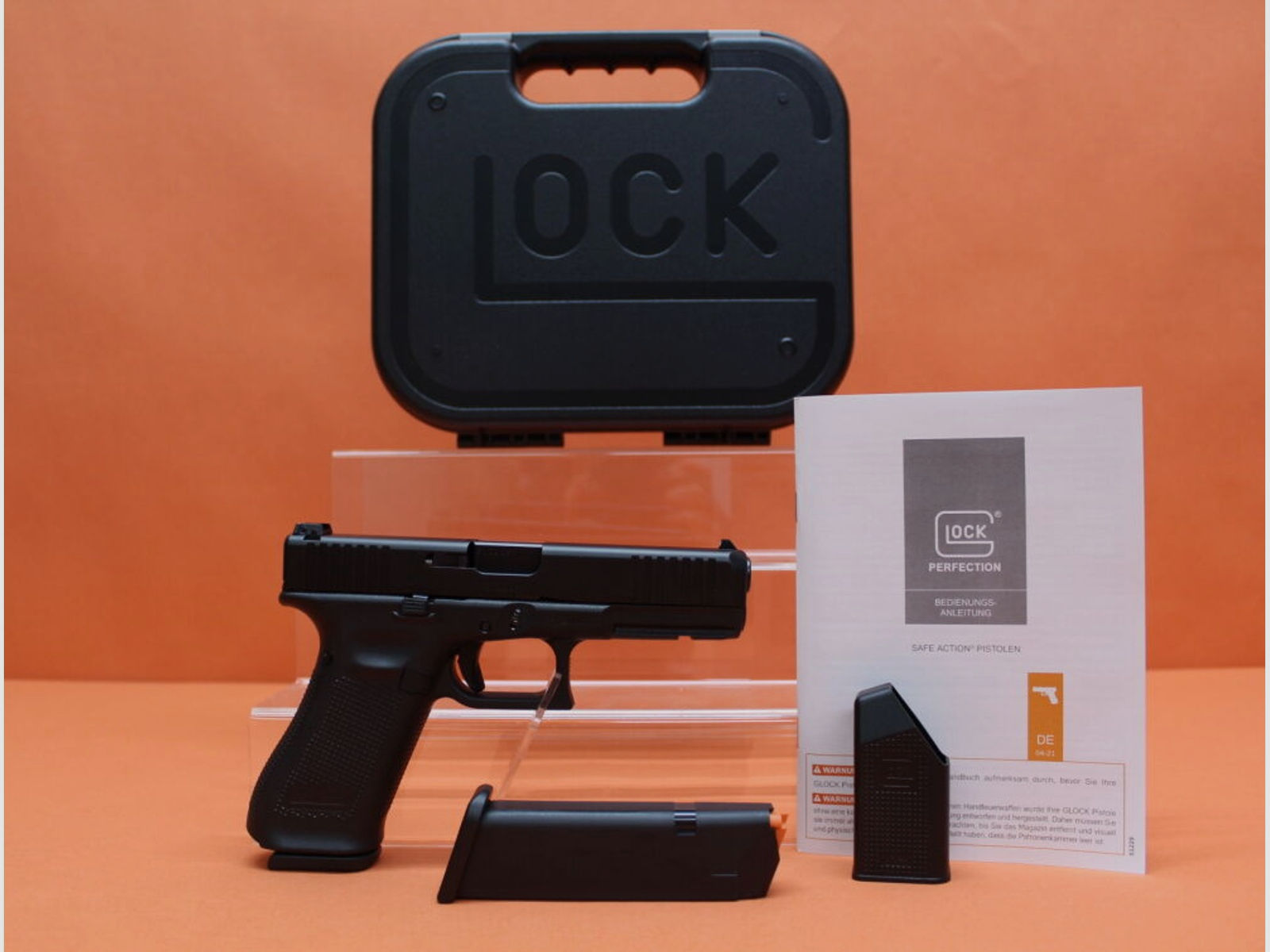 Glock	 Ha.Pistole 9mmLuger Glock17 Gen5 114mm Lauf/ Front Serrations/ Reservemagazin (9mmPara/9x19)