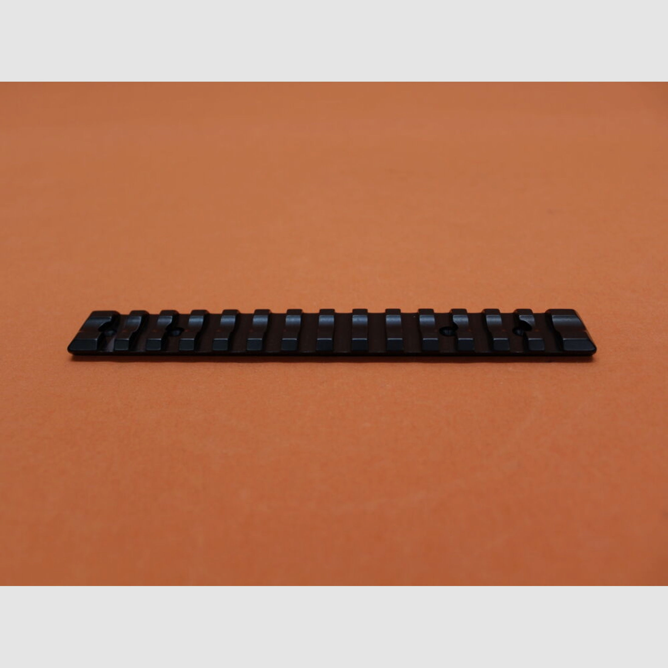 Recknagel	 Era-Tac (57050-0081) Picatinnyprofil-Montageschiene für Tikka T3/T3, BL=150mm, Alu schwarz