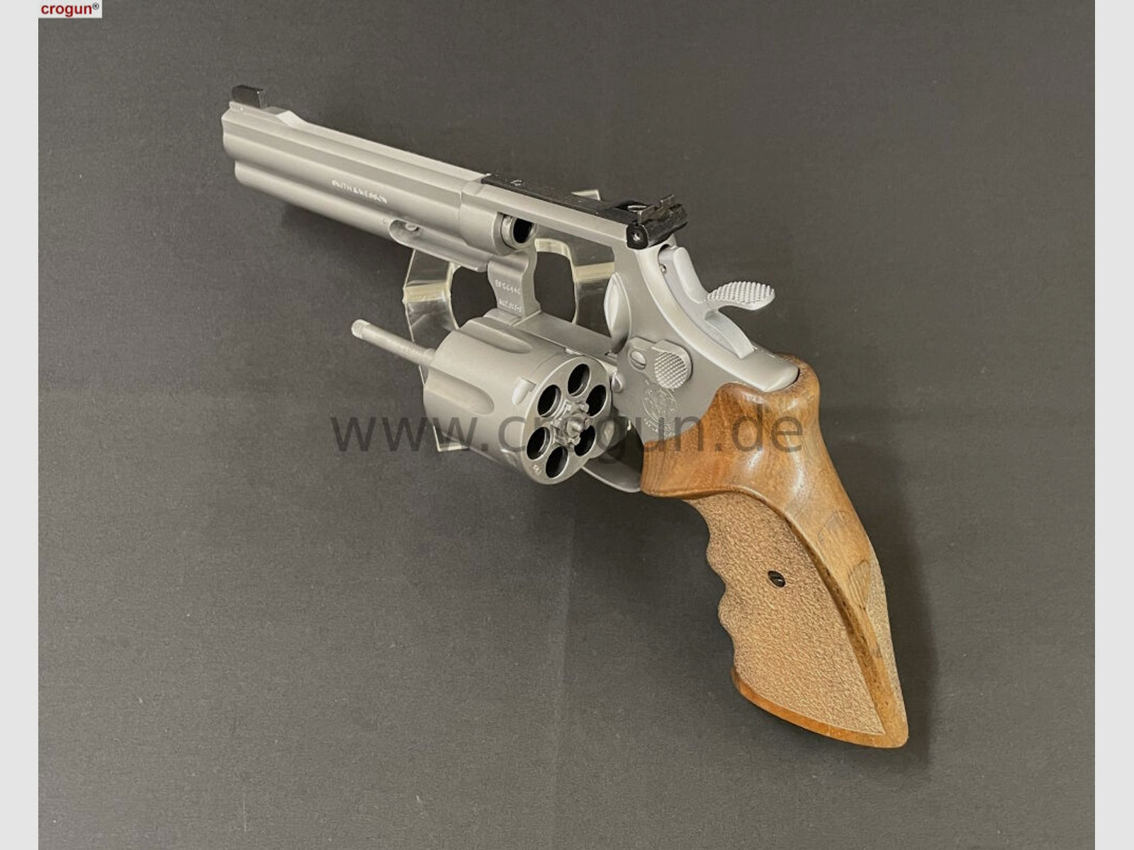 Smith & Wesson	 686-3 Target Champion