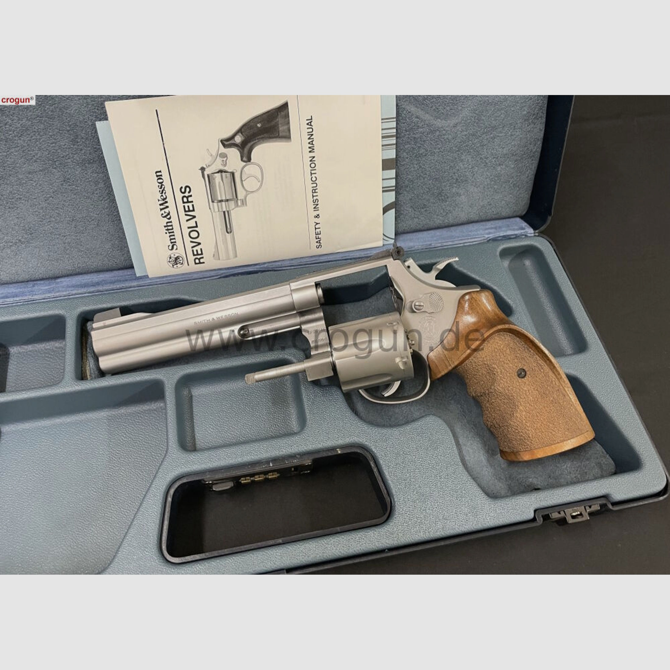 Smith & Wesson	 686-3 Target Champion