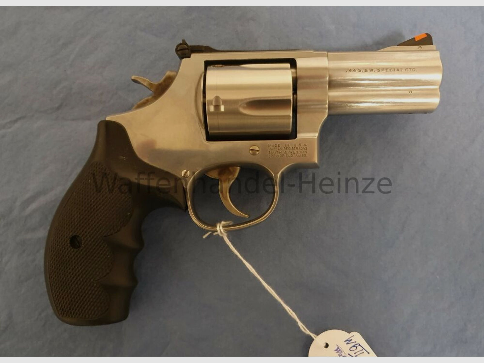 Smith & Wesson	 696-1