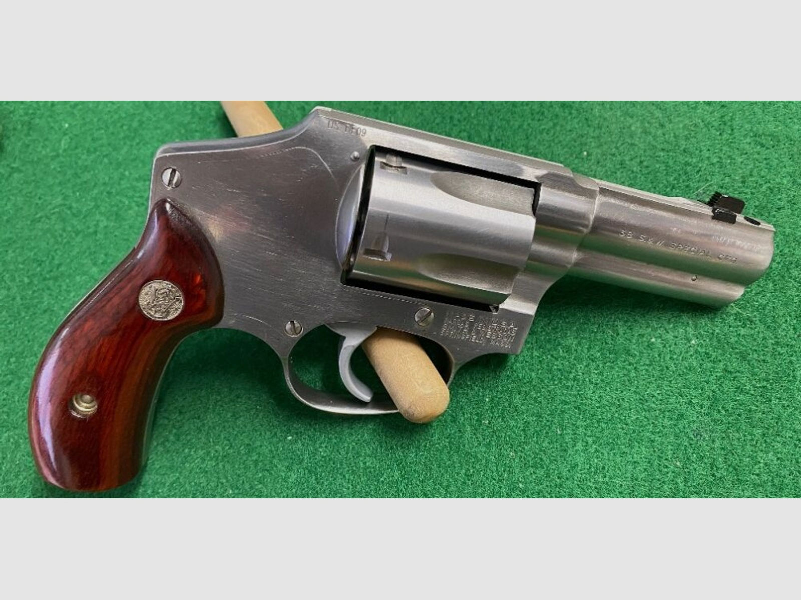 Smith & Wesson	 640