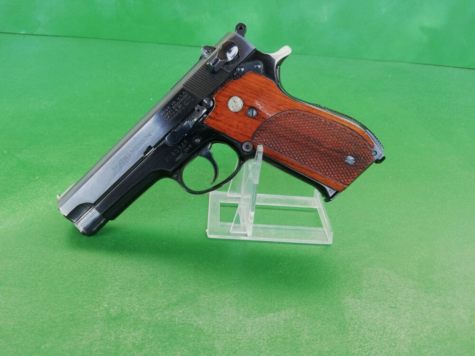 Smith & Wesson	 39-2