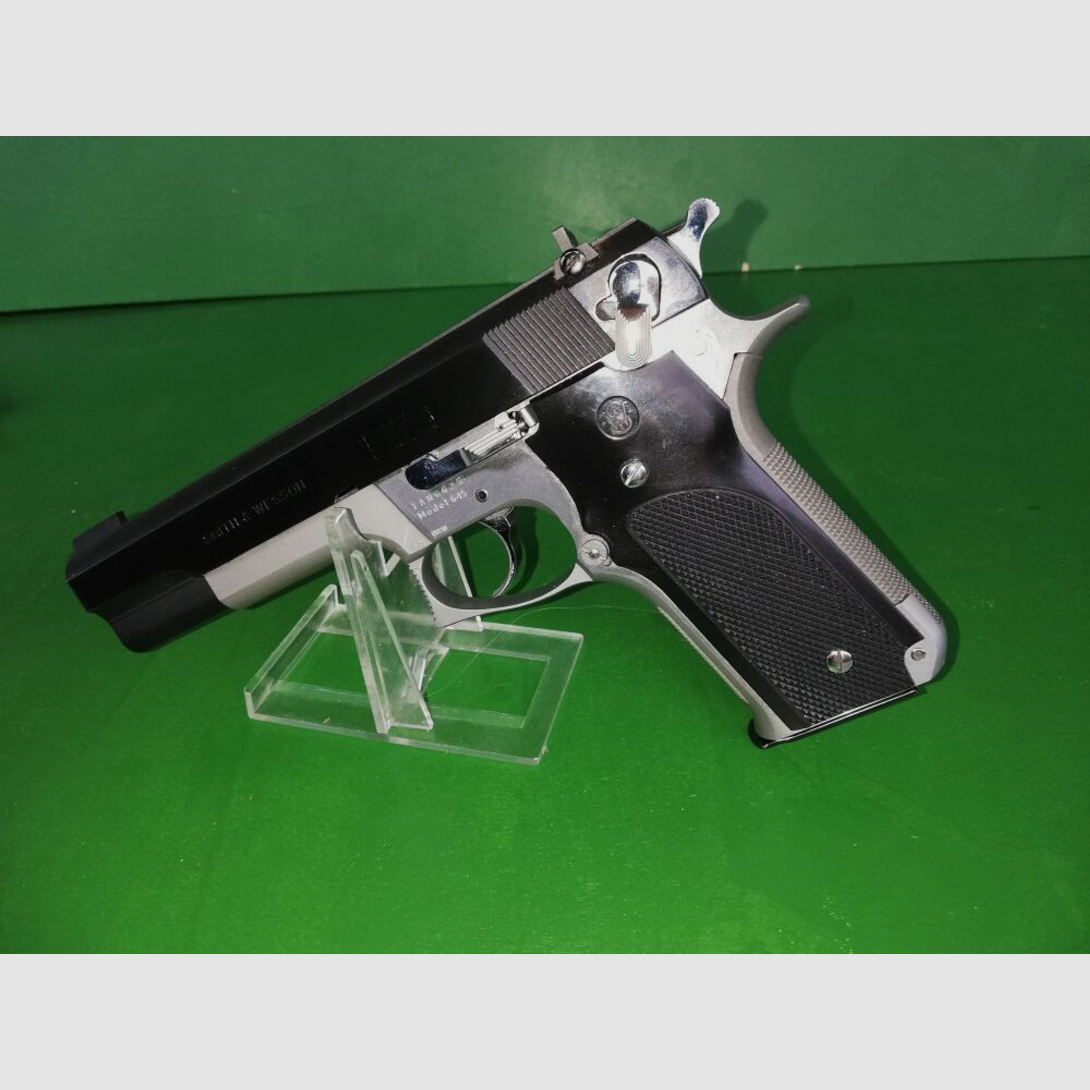 Smith & Wesson  Mod. 645