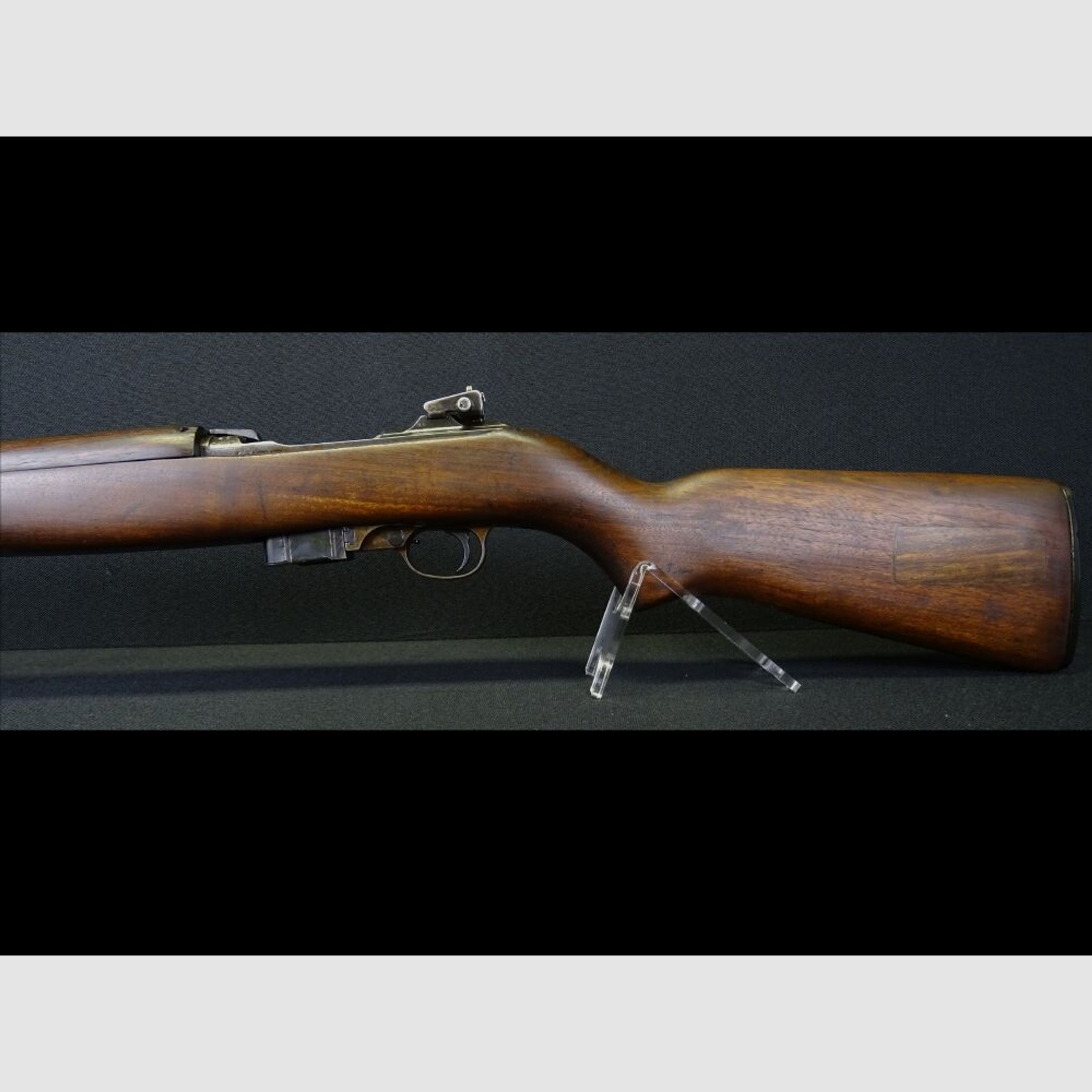 Winchester	 30M1 Carbine