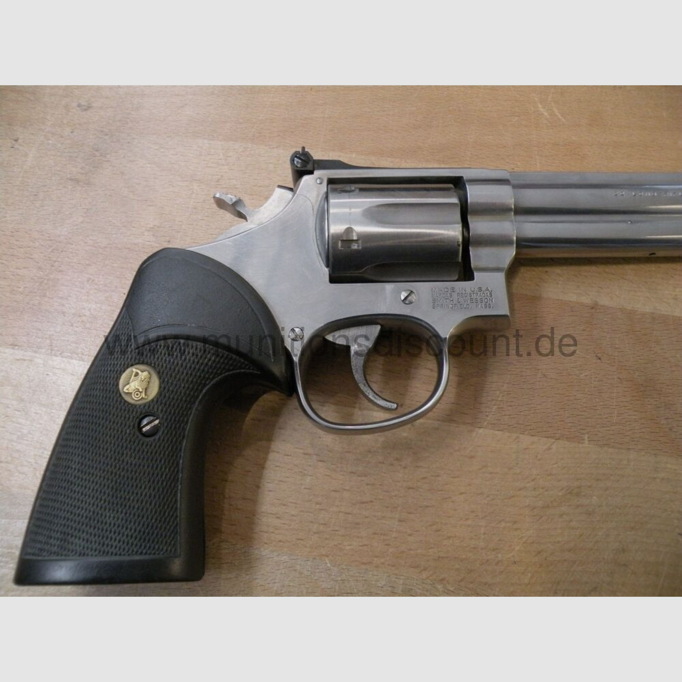 Smith&Wesson	 617-1