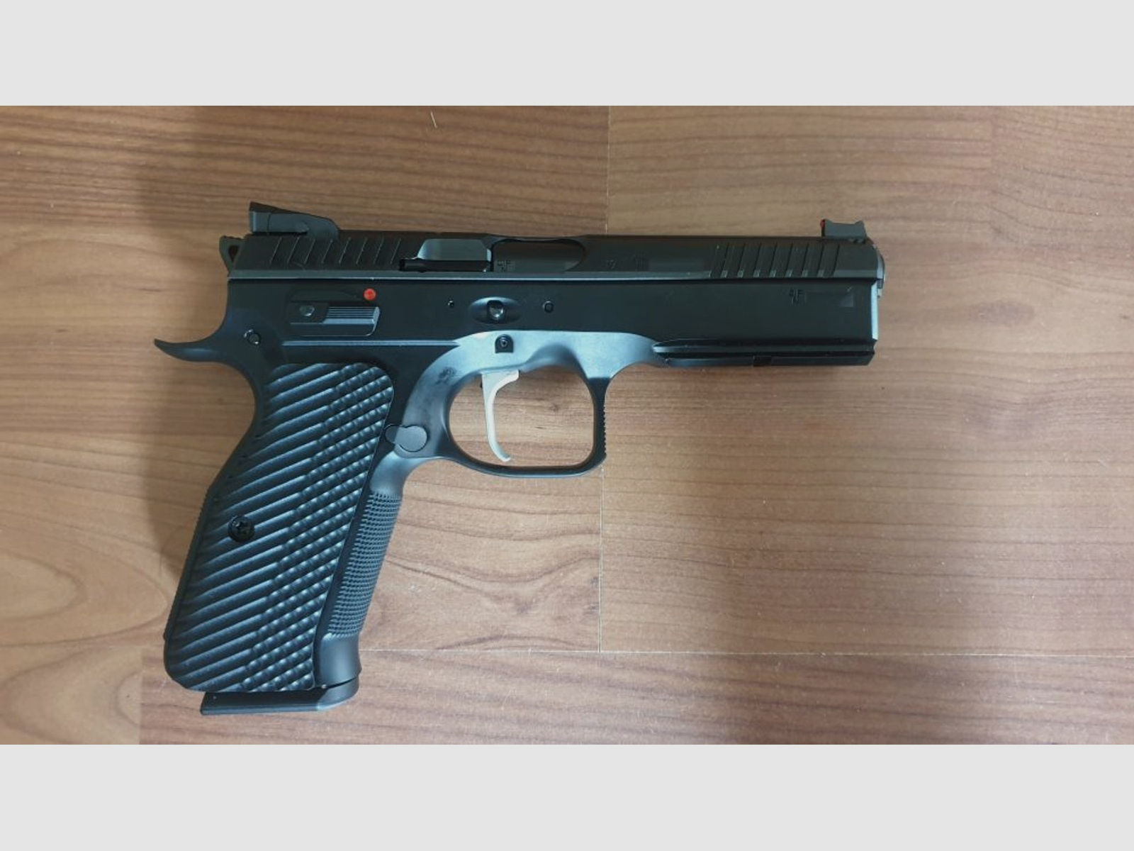 -CZ-	 Shadow 2 single action only 1291g