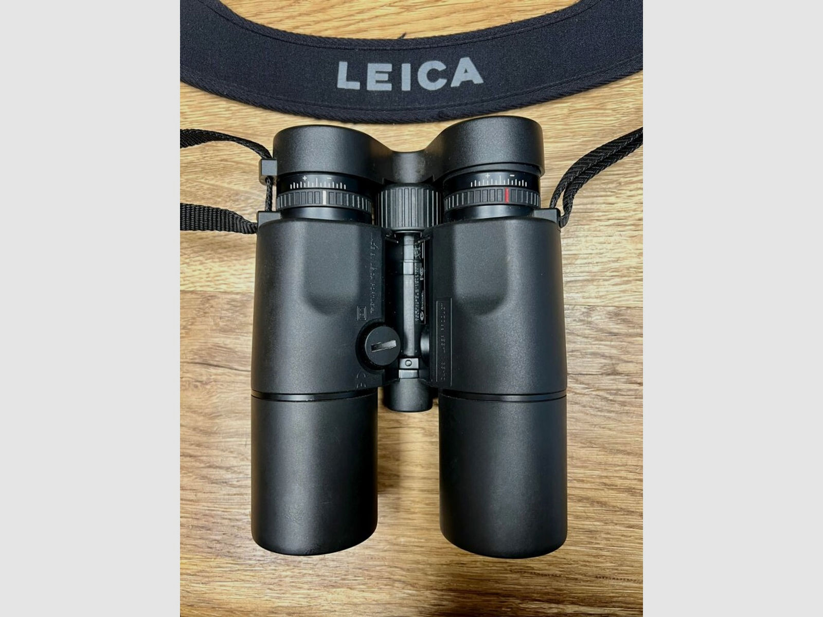 Leica Fernglas mit Entfernungsmesser	 Geovid 10x42