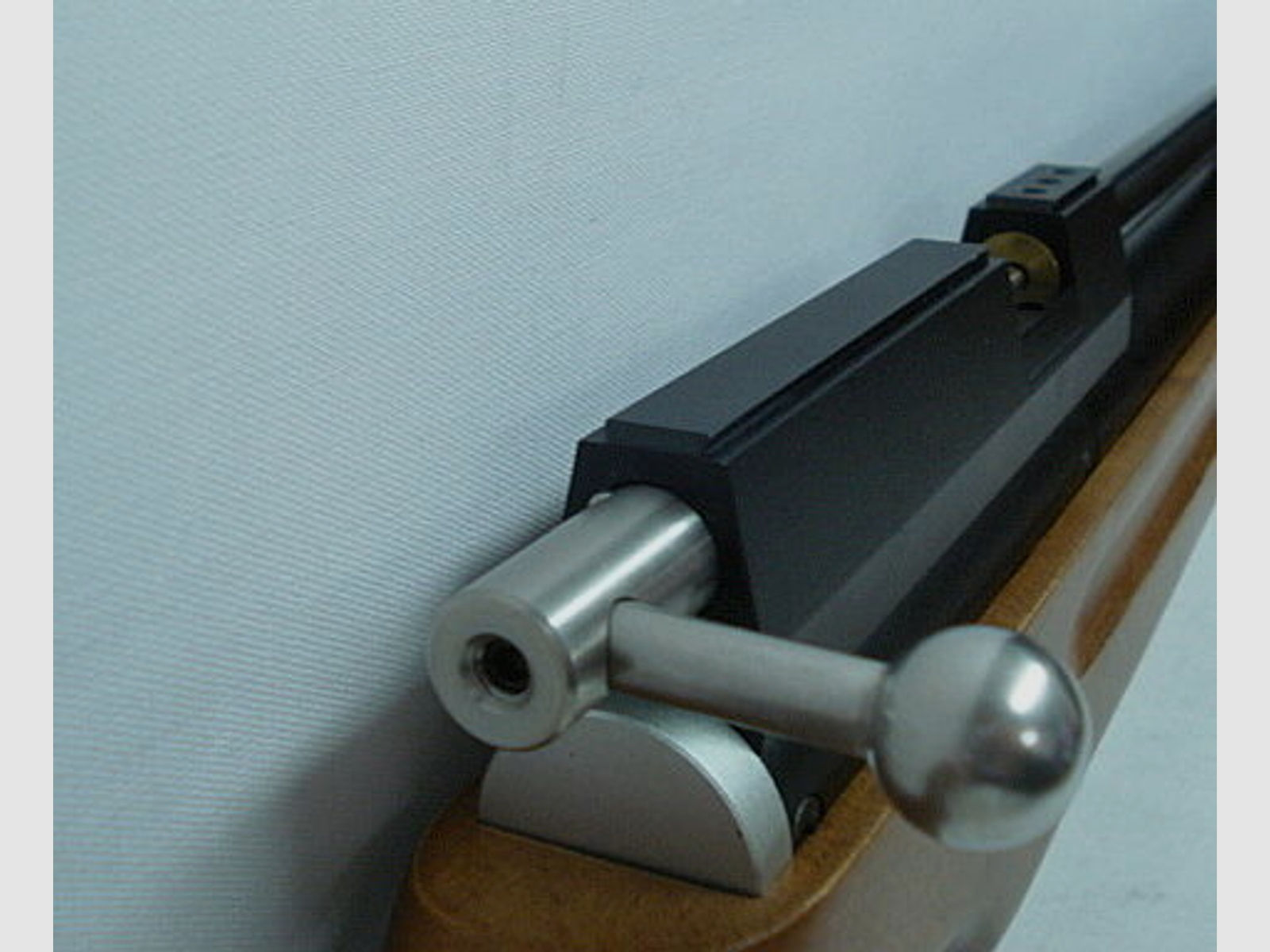 InnoMar	 Pressluftgewehr M10 PCP Kal.4,50mm, Holzschaft