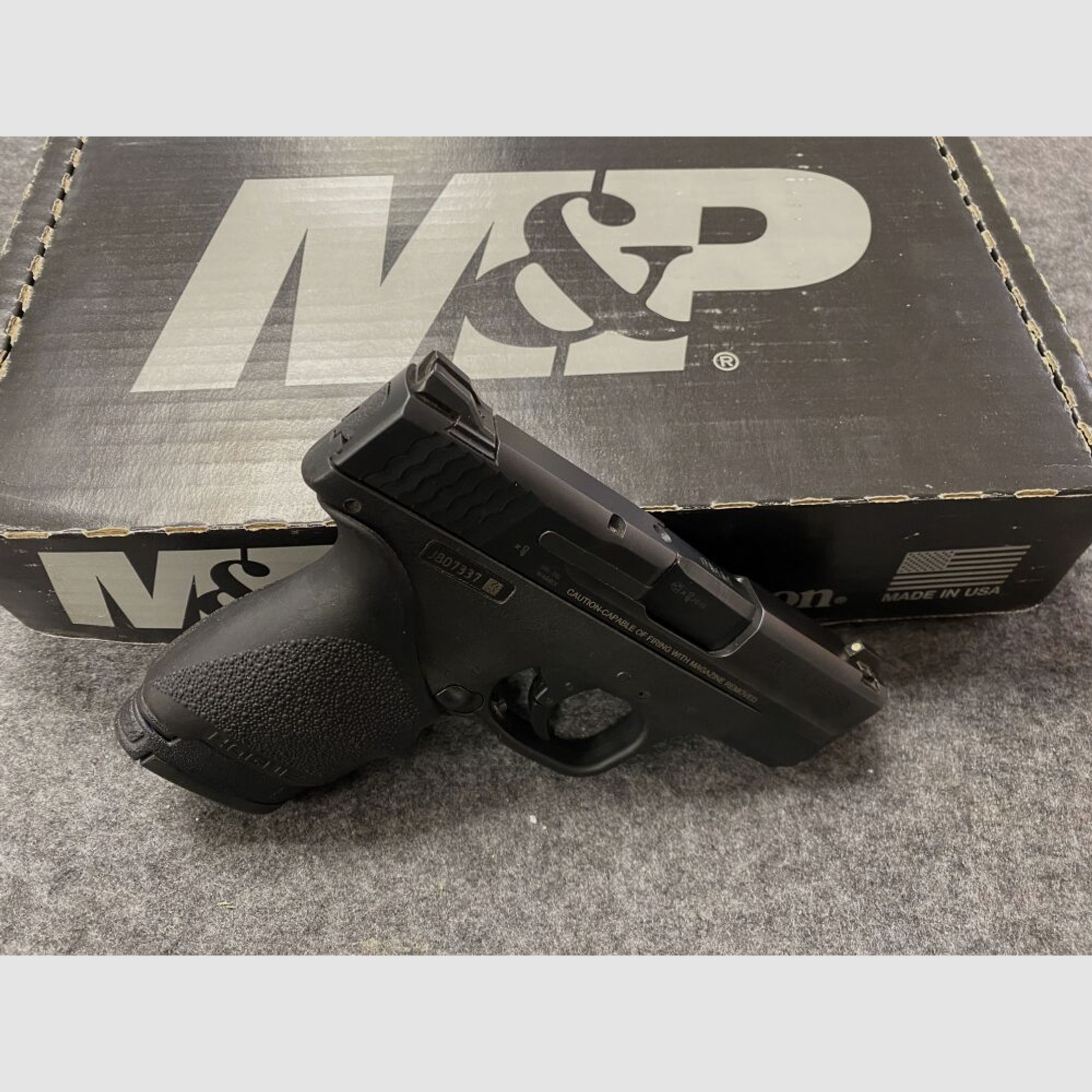 Smith & Wesson	 M&P 9 Shield 3.1 FS