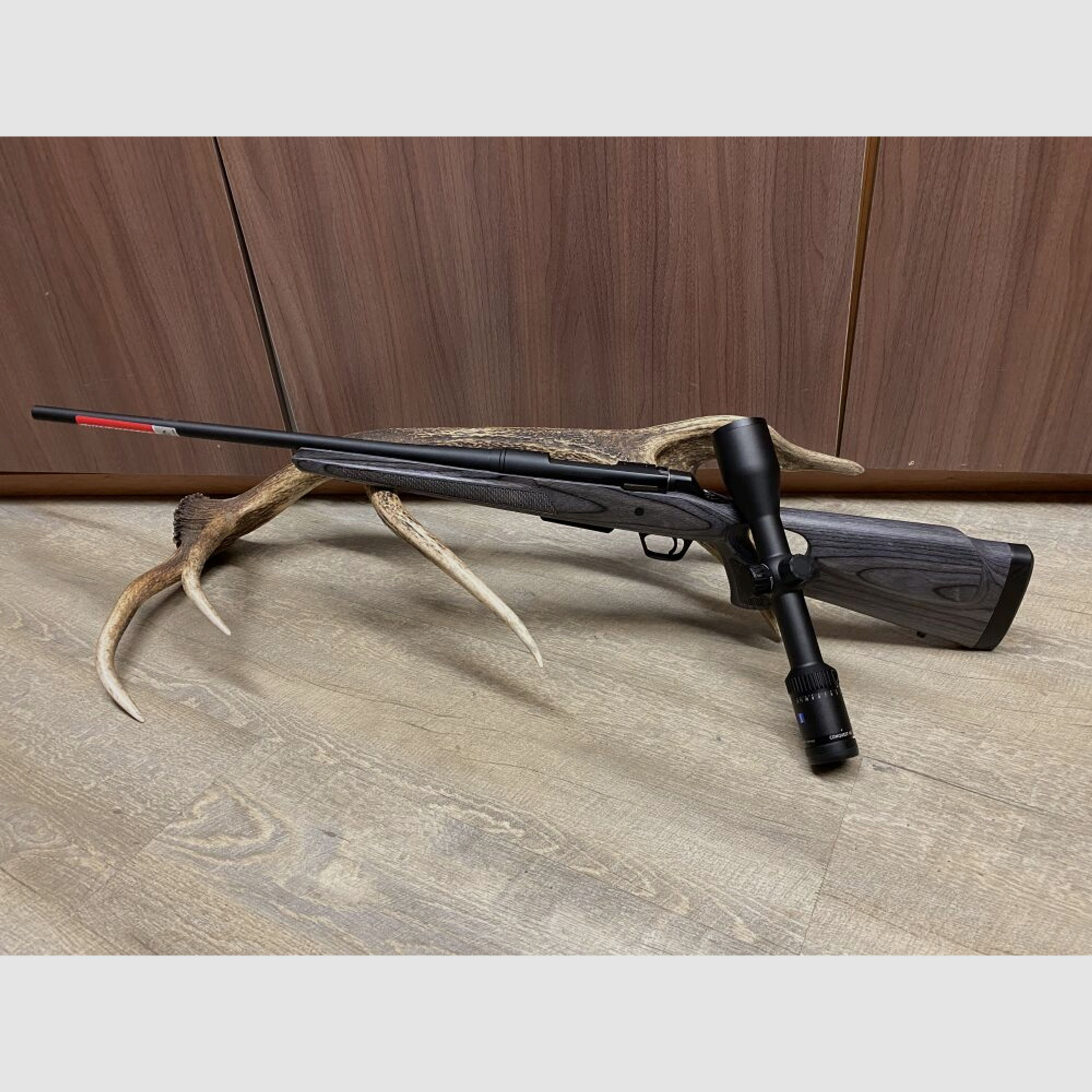 Winchester	 XPR Thumbhole, mit Zeiss Conquest V6 2-12x50