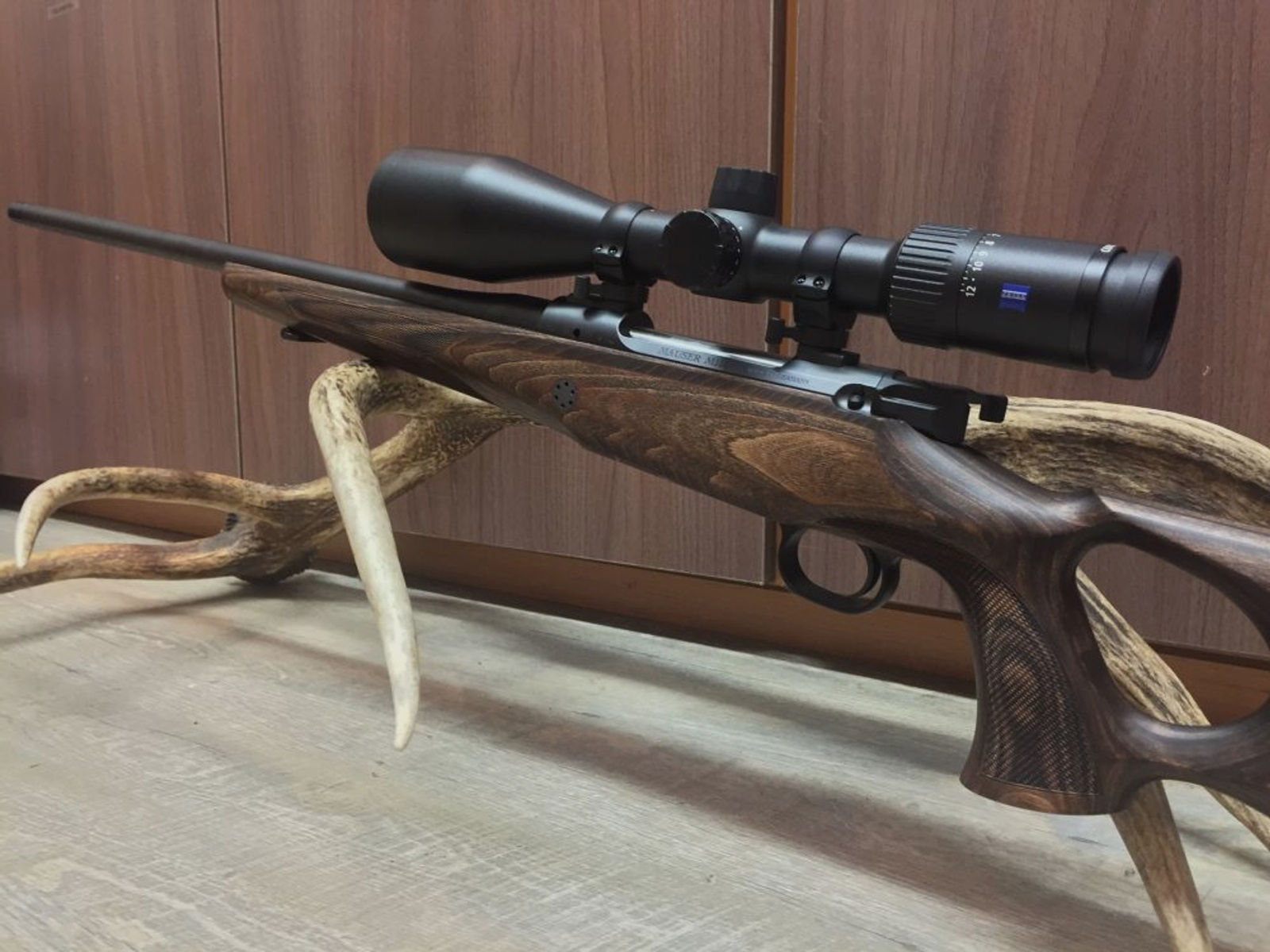 Mauser	 M12 Max Pure, mit Zeiss Conquest V4 3-12x56