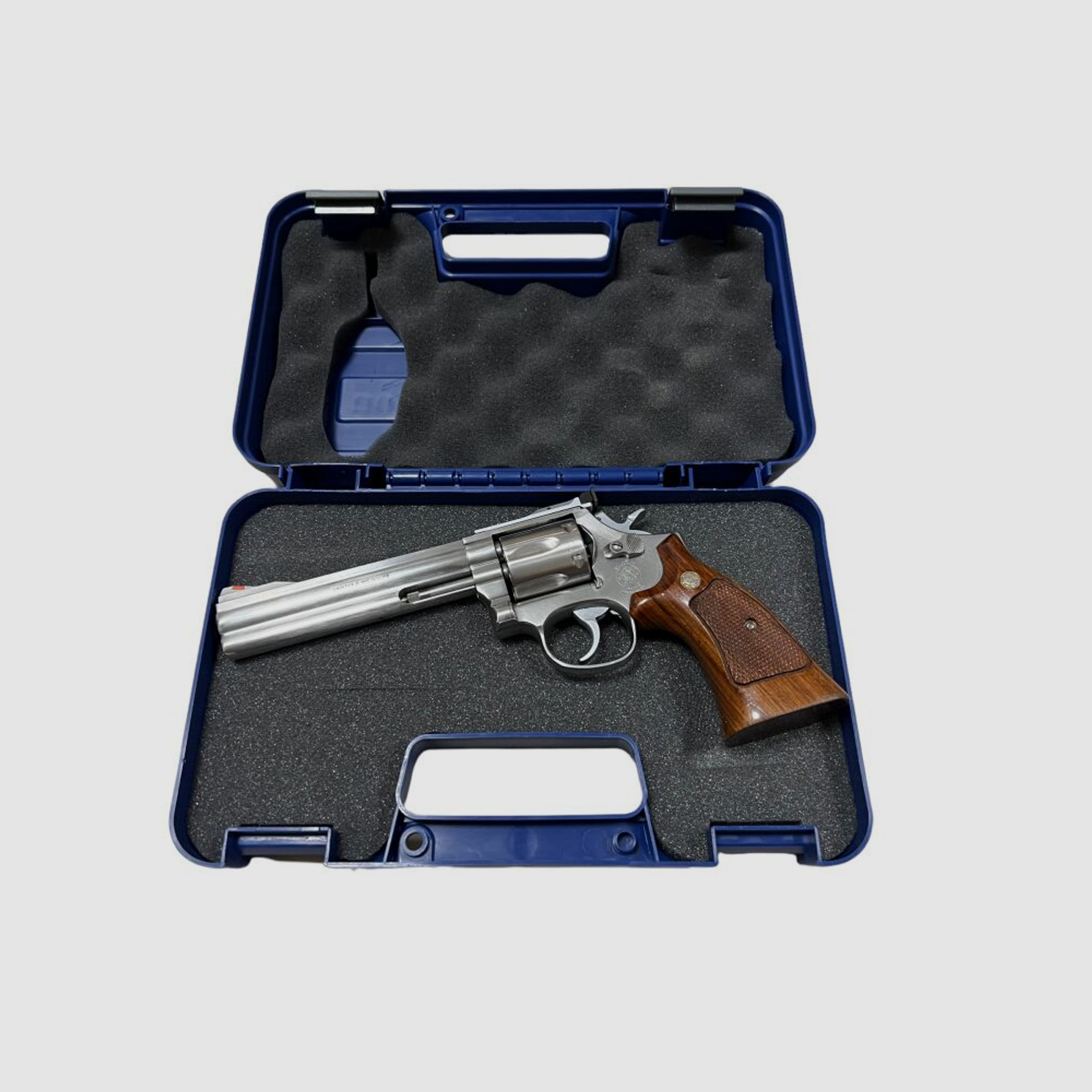 Smith and Wesson	 S&W Revolver 686-3