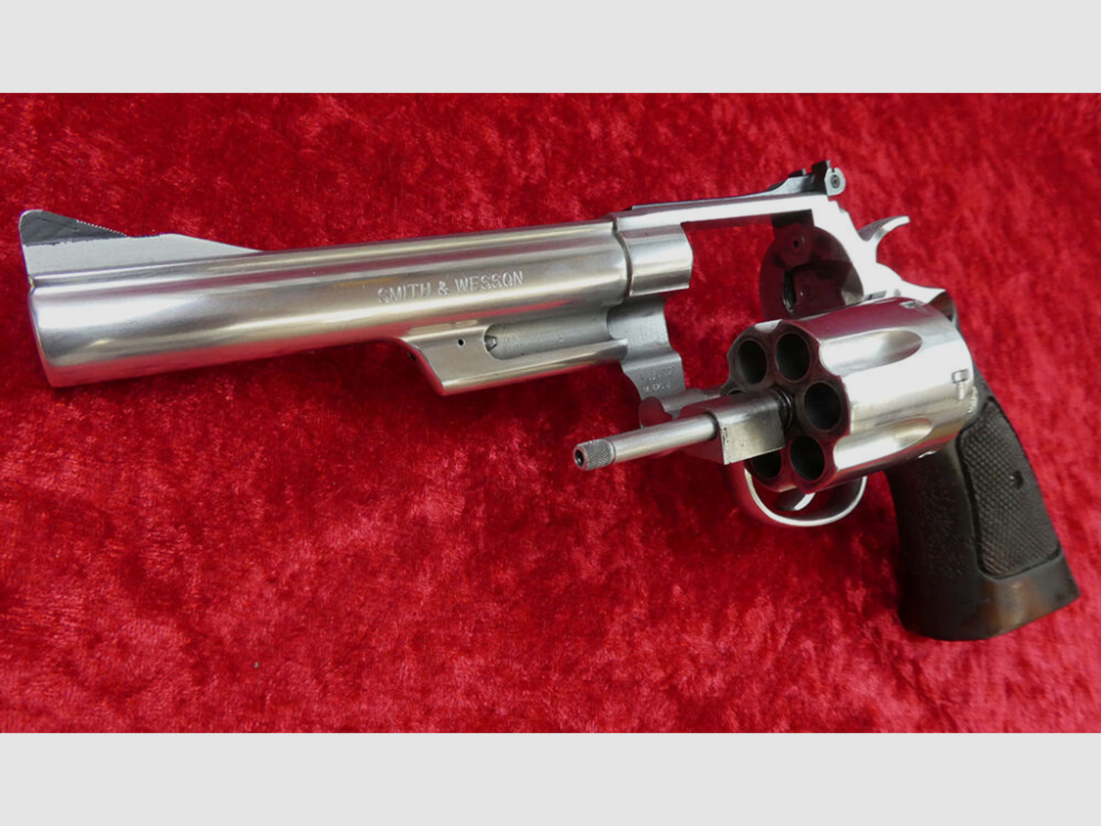 Smith & Wesson	 629-1