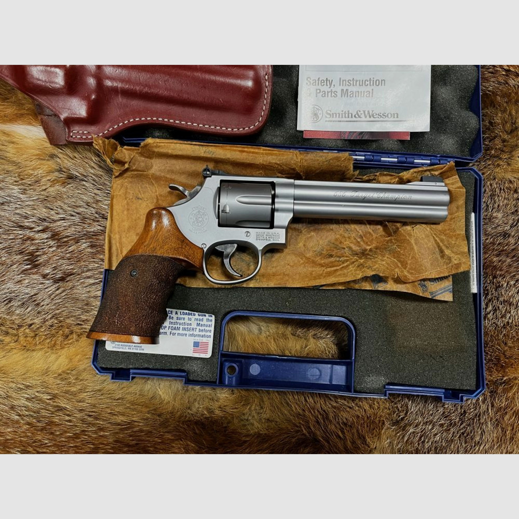 Smith & Wesson	 686-5 Target Champion