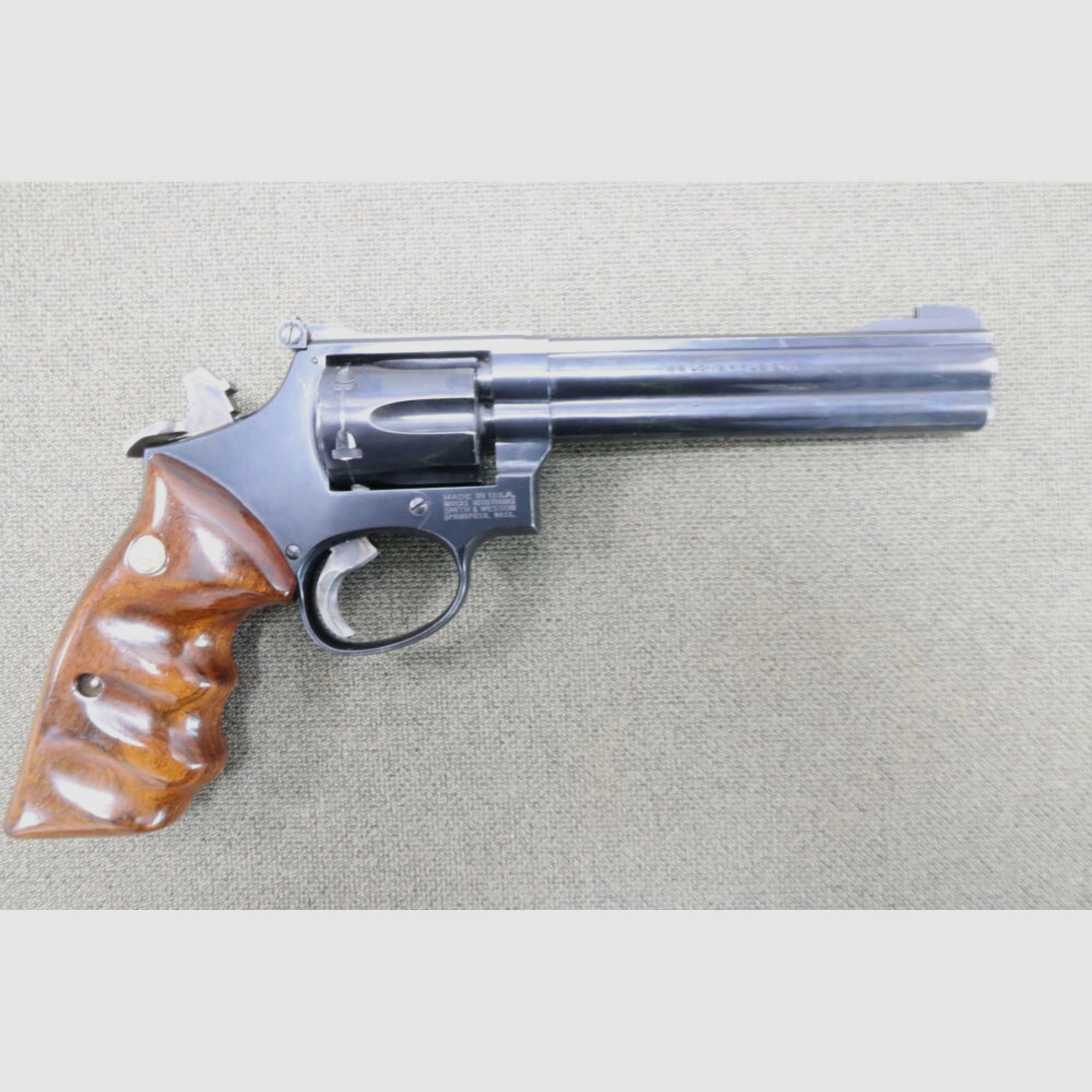 Smith & Wesson	 17-8