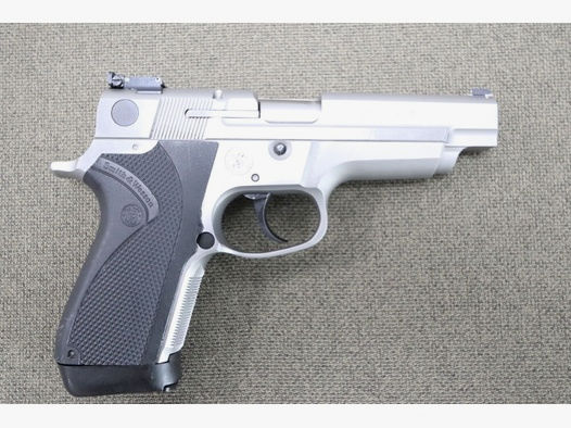 Smith & Wesson	 Mod SD-9 Performence