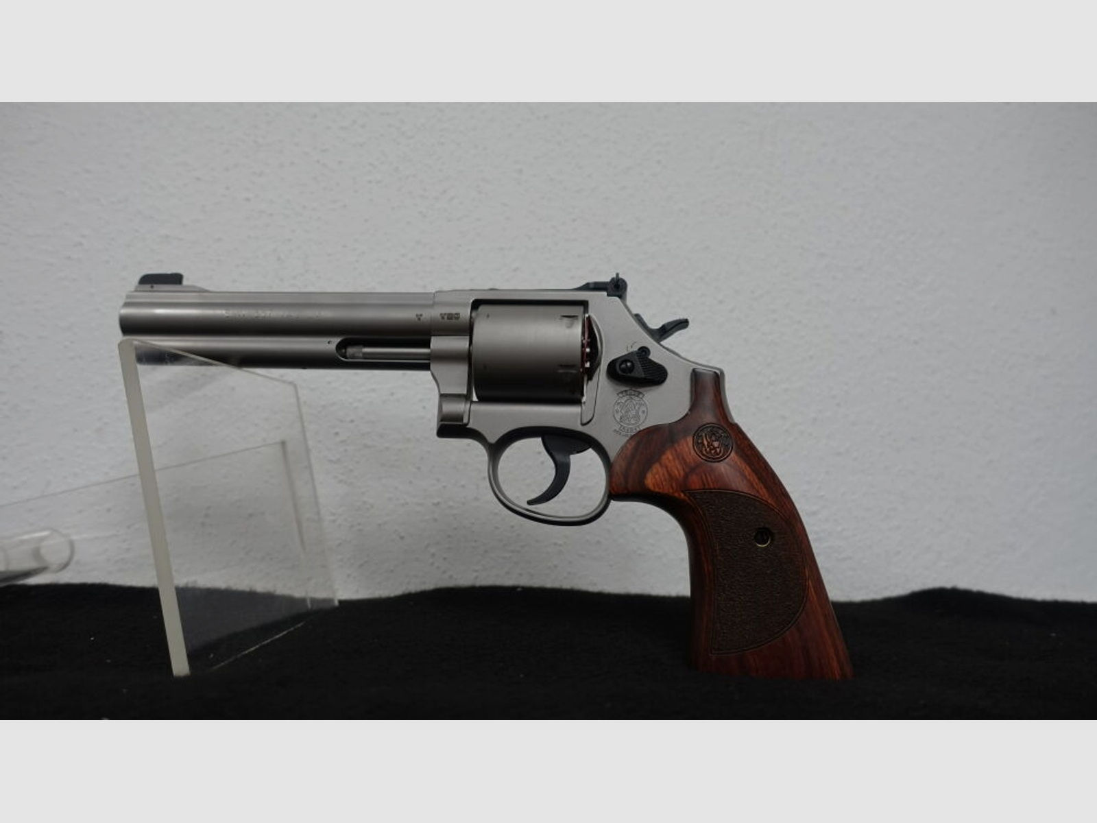 Smith & Wesson	 686 Internalional 6"