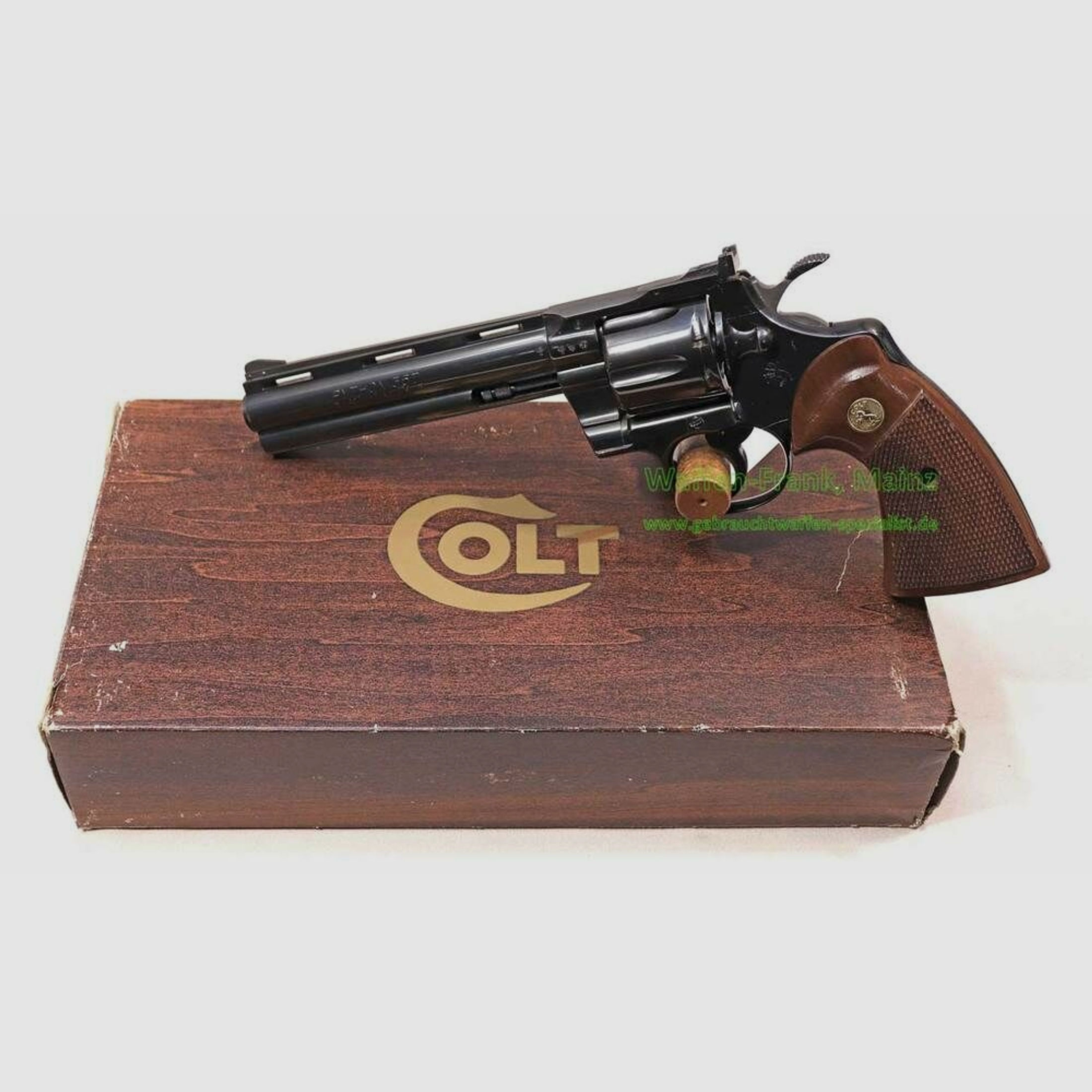 Colt - USA	 Revolver Colt Python