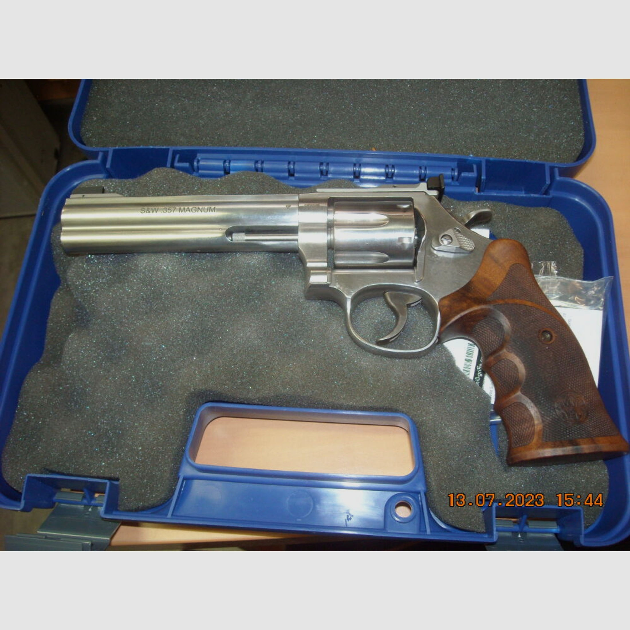 Smith & Wesson	 686 Target Champion DeLuxe