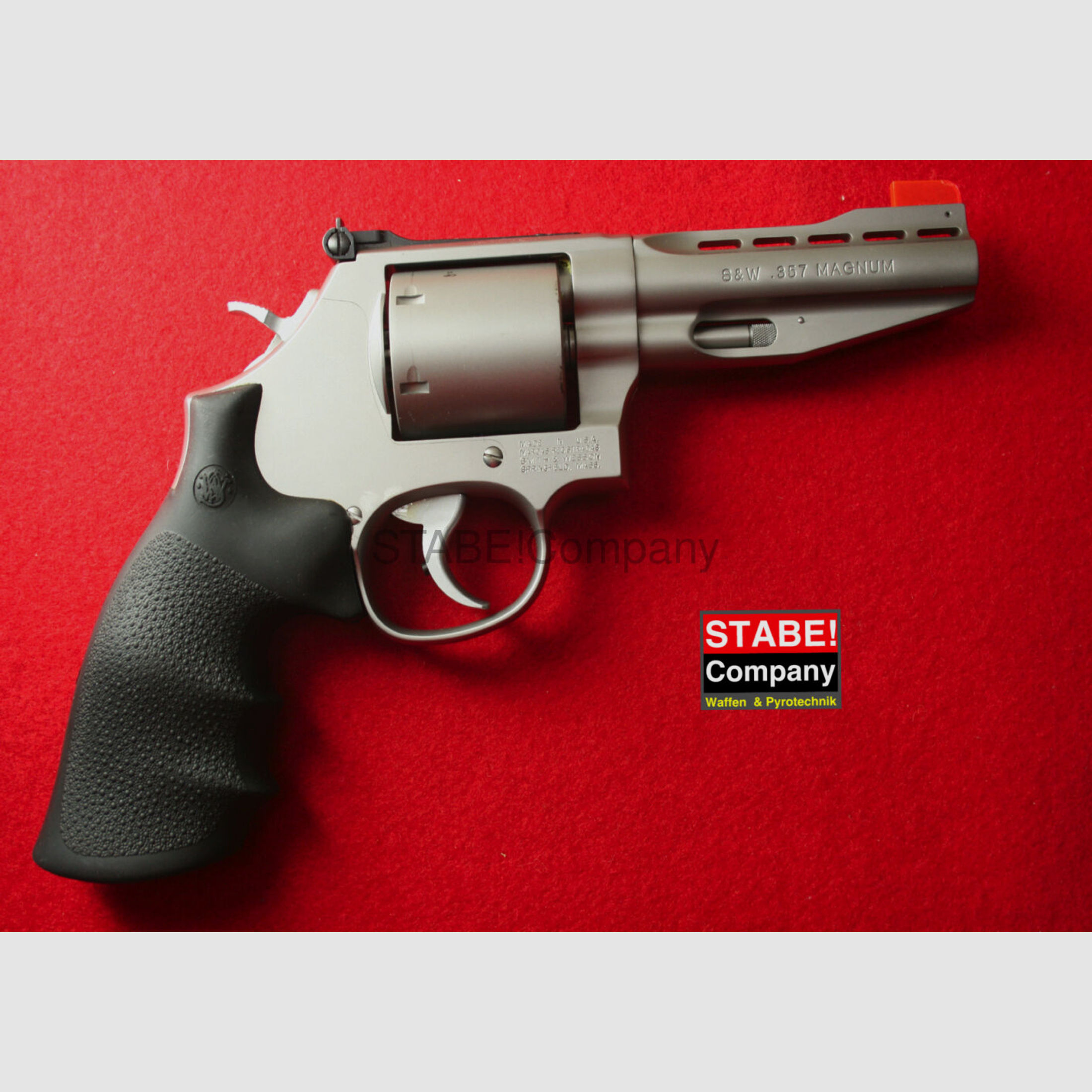 Smith & Wesson Performance Center	 686