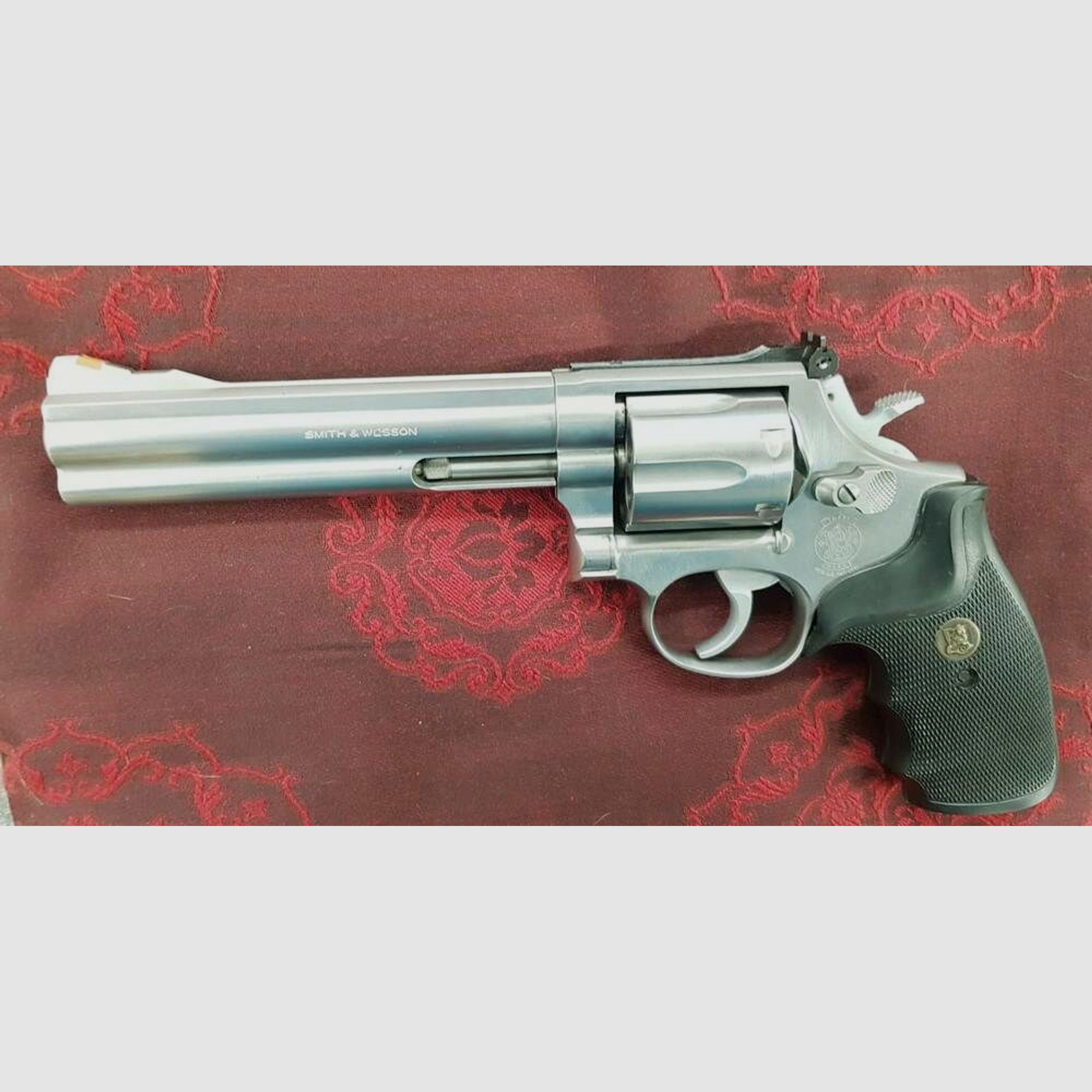 Smith & Wesson	 686