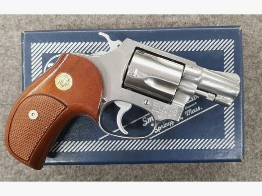 Smith & Wesson	 60