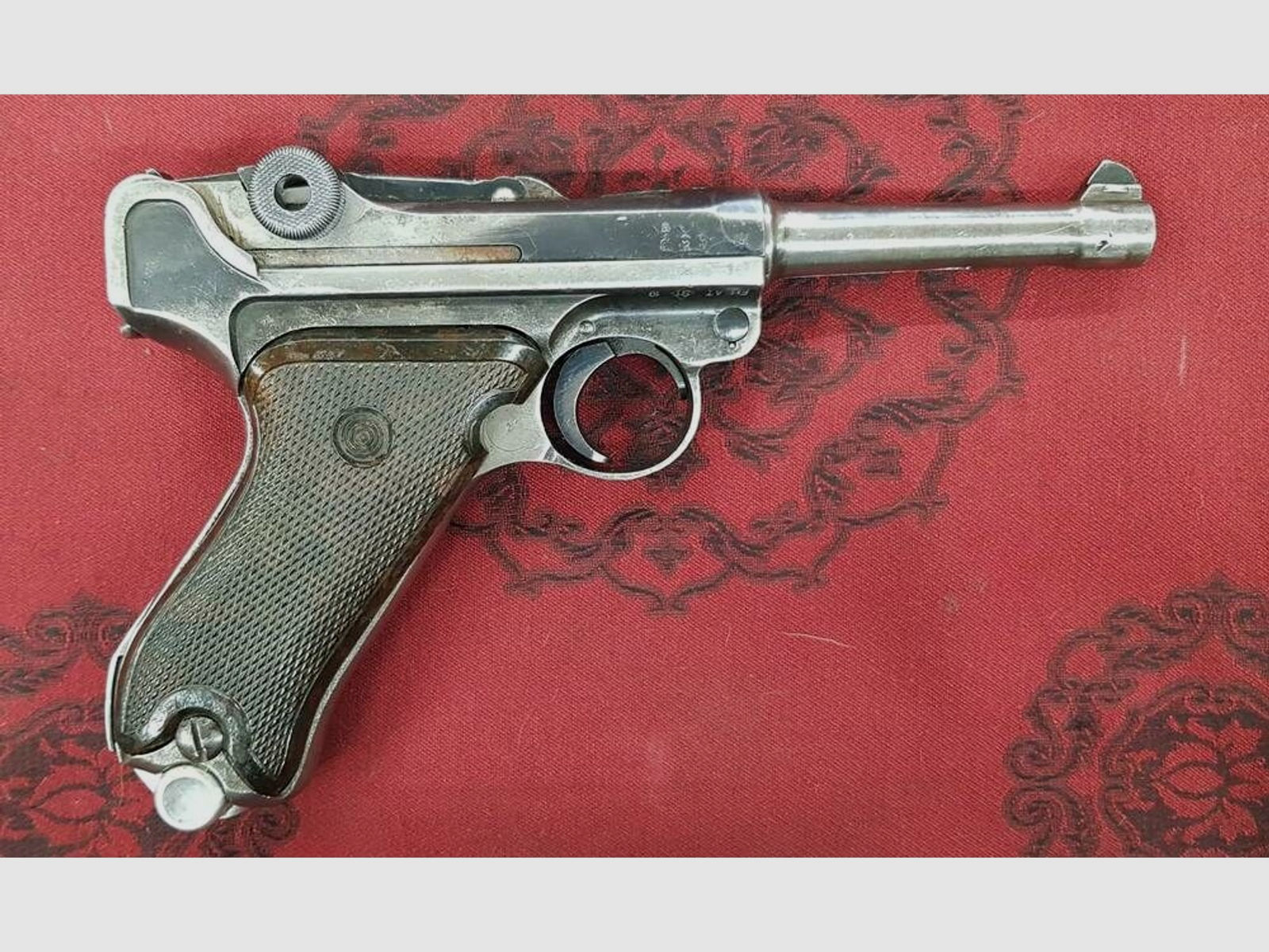 Mauser	 P08 (S/42)