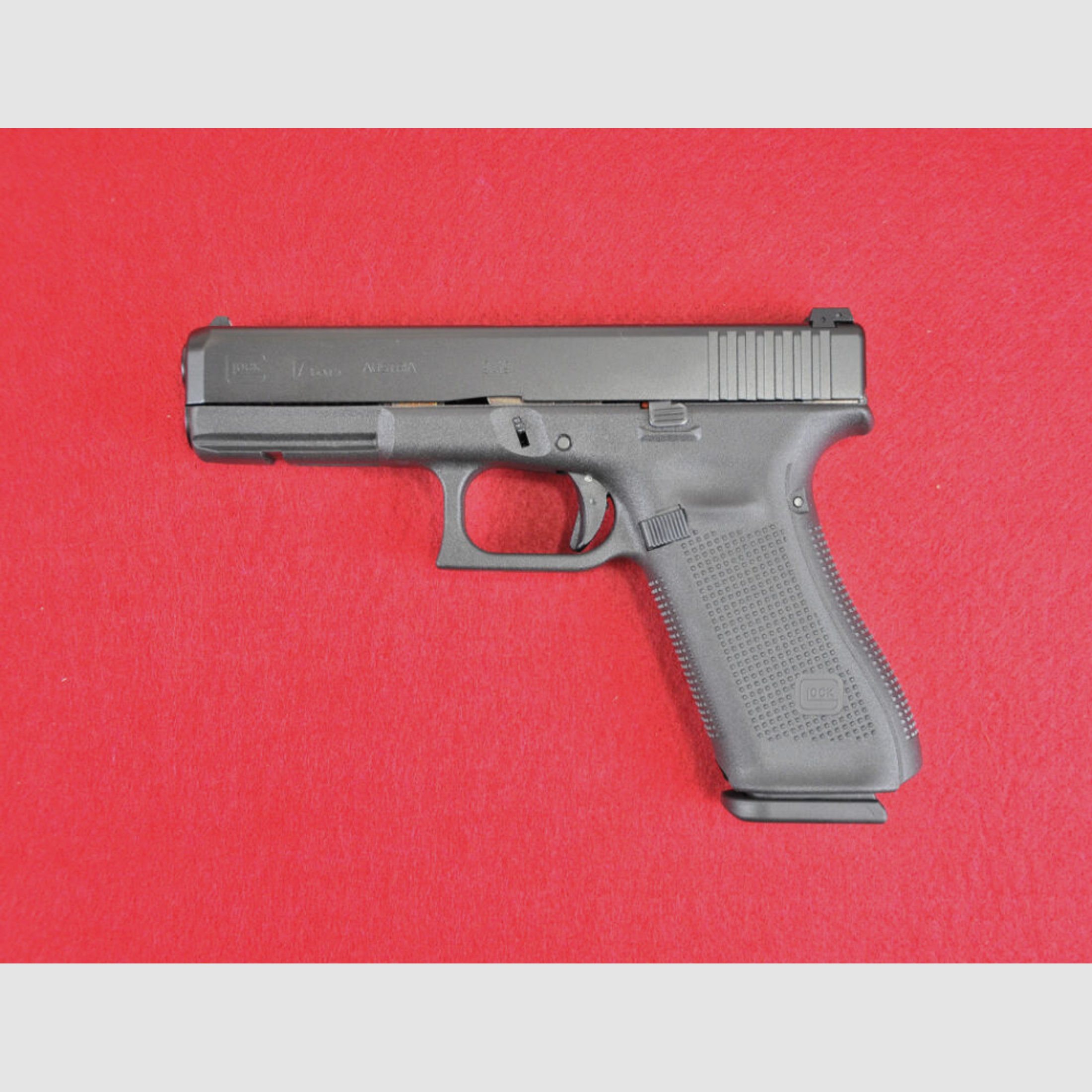 Glock	 17 Gen5 9mm Luger