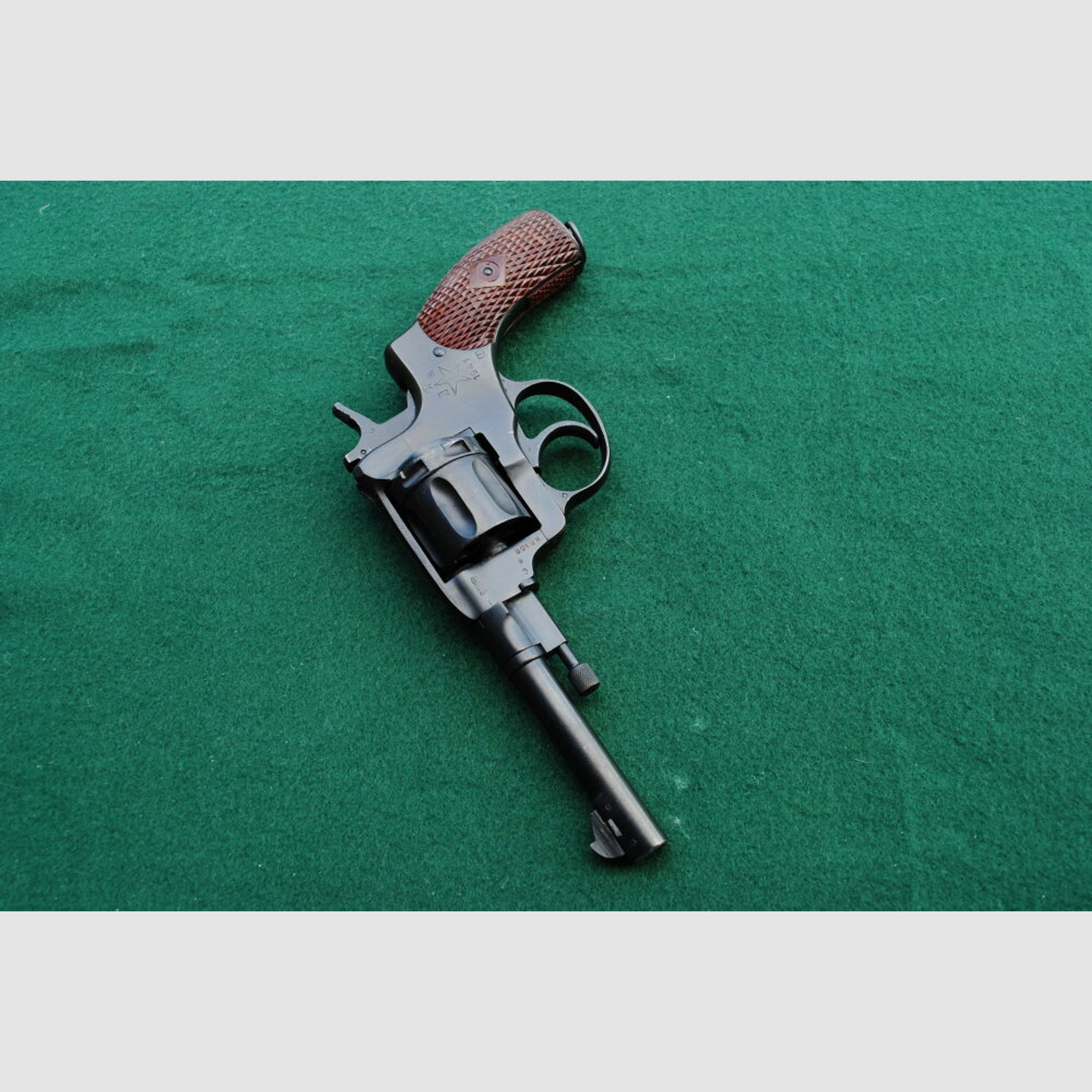 russischer Nagant Revolver Modell 1895, Baujahr 1941, Offiziersmodell
