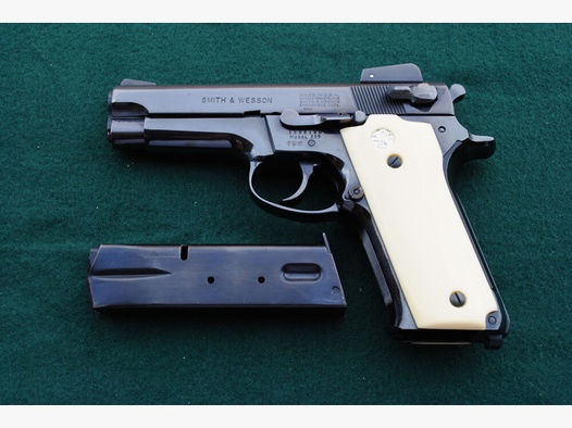 seltene Pistole S & W Mod. 559, Stahlgriffstück, 4 " LL